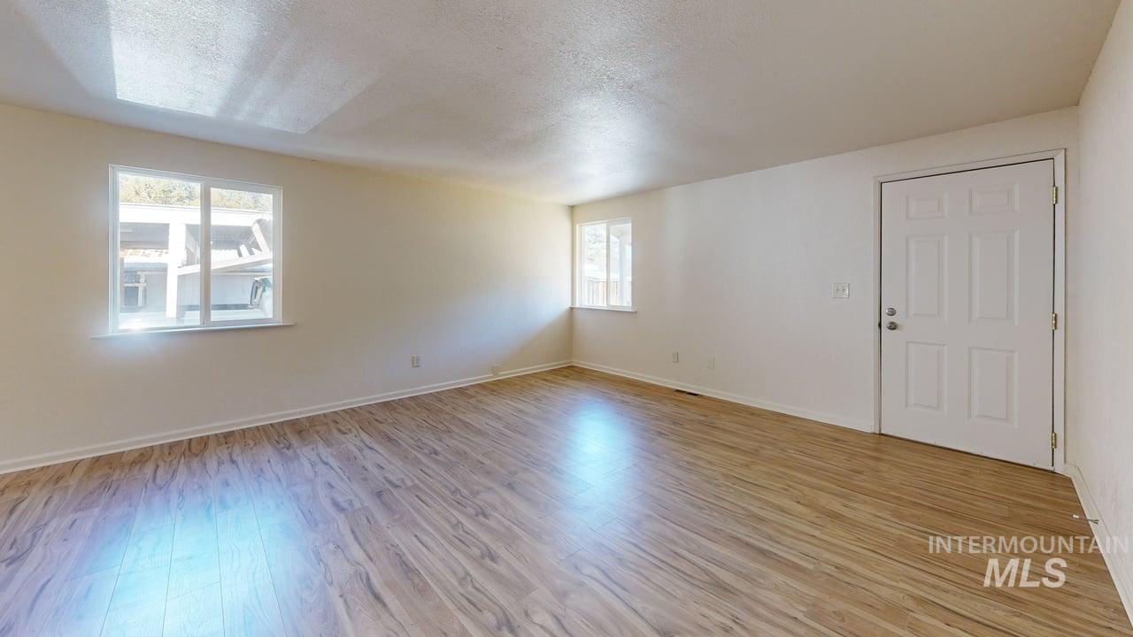 2465 19th St., Clarkston, Washington 99403, 3 Bedrooms, 1.5 Bathrooms, Residential Income For Sale, Price $365,000, 98980247