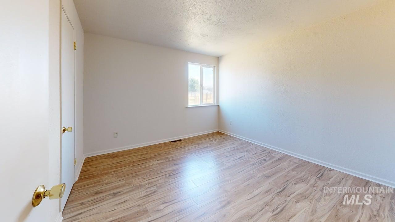 2465 19th St., Clarkston, Washington 99403, 3 Bedrooms, 1.5 Bathrooms, Residential Income For Sale, Price $365,000, 98980247