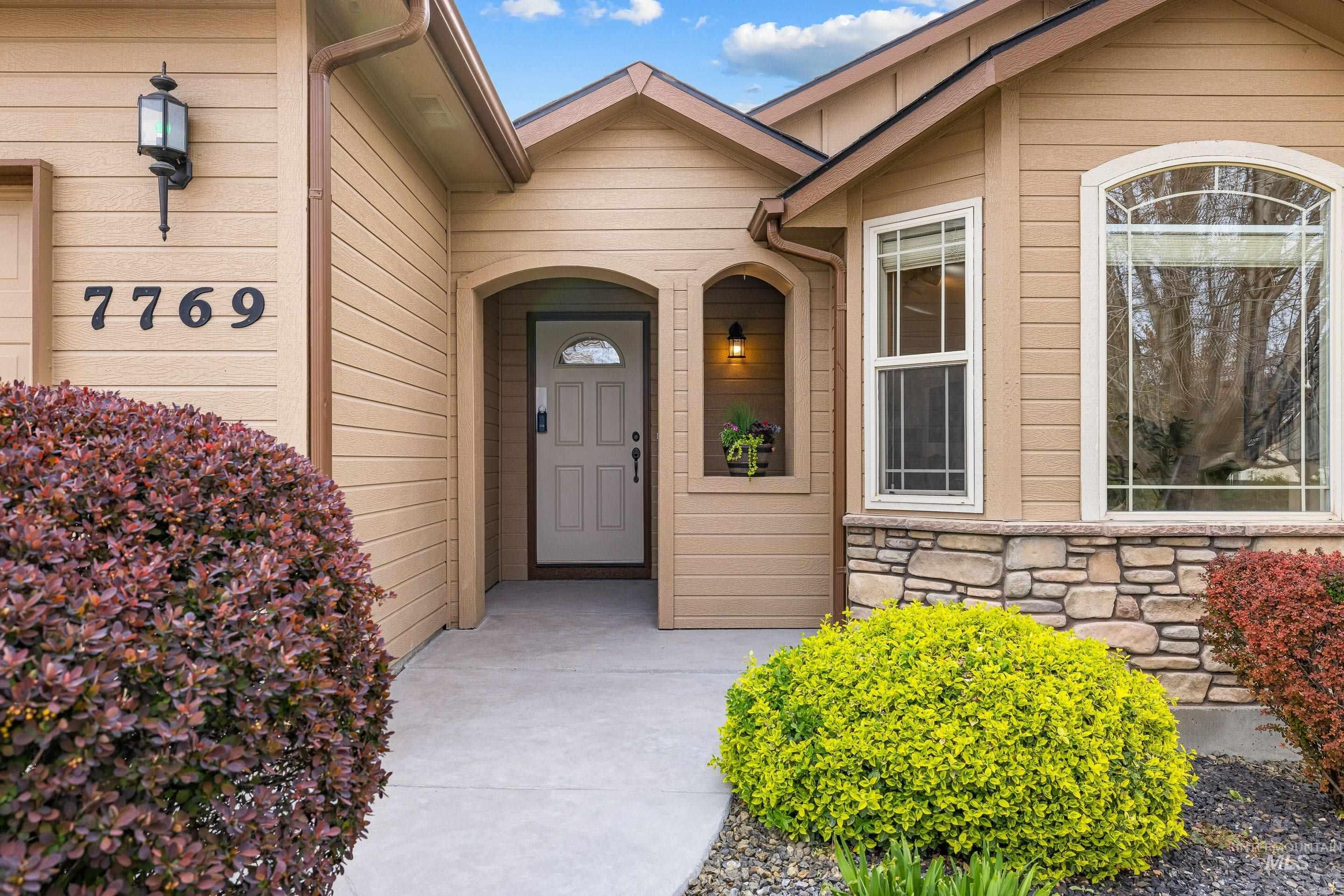 7769 W Estrella Dr, Boise, Idaho 83709, 3 Bedrooms, 2 Bathrooms, Residential For Sale, Price $524,900,MLS 98980249