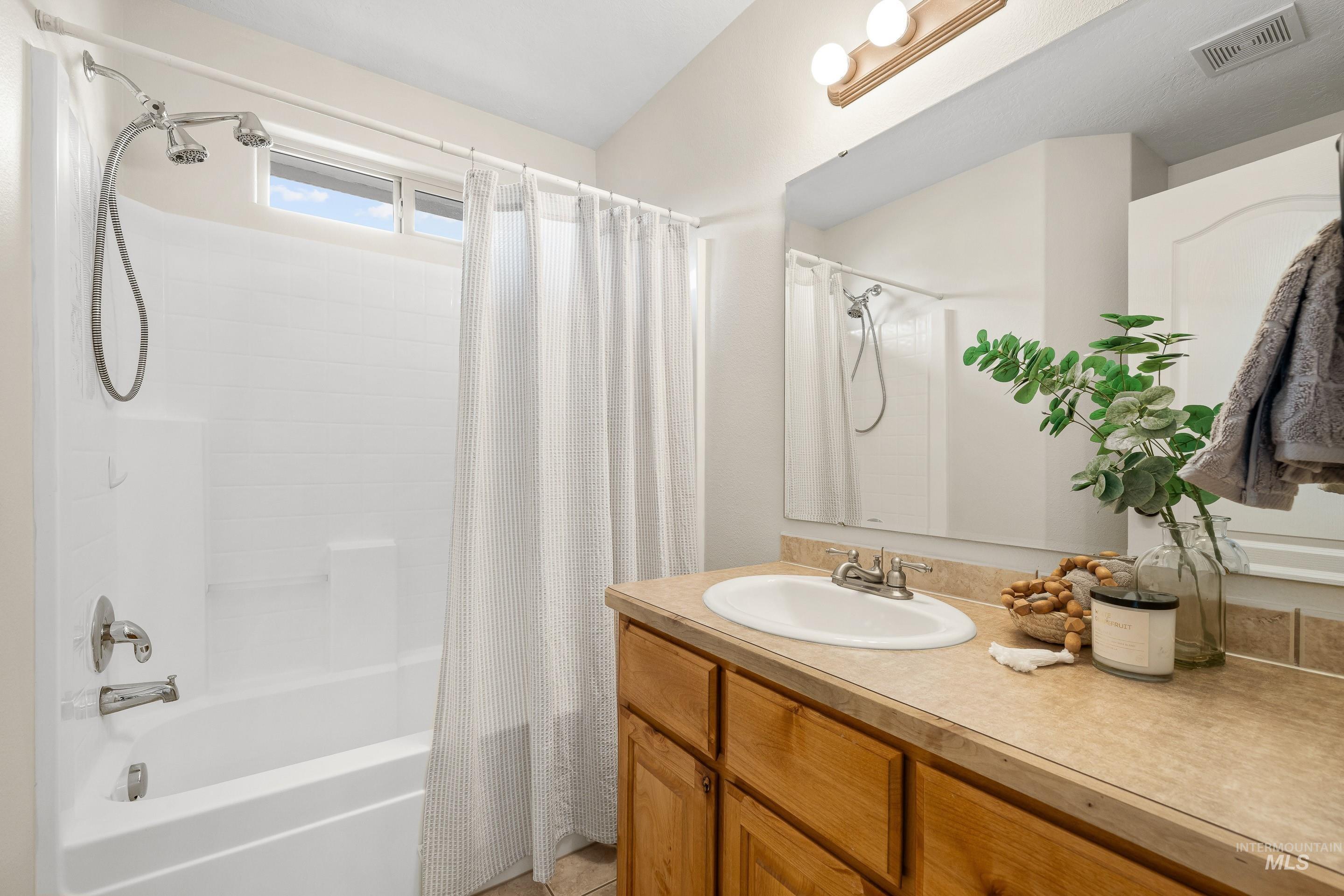 7769 W Estrella Dr, Boise, Idaho 83709, 3 Bedrooms, 2 Bathrooms, Residential For Sale, Price $524,900,MLS 98980249