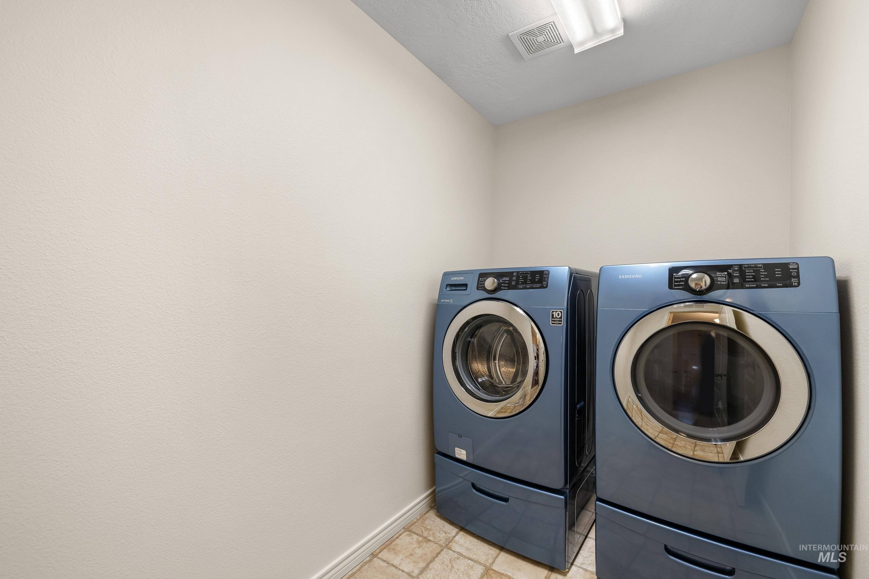 7769 W Estrella Dr, Boise, Idaho 83709, 3 Bedrooms, 2 Bathrooms, Residential For Sale, Price $524,900,MLS 98980249