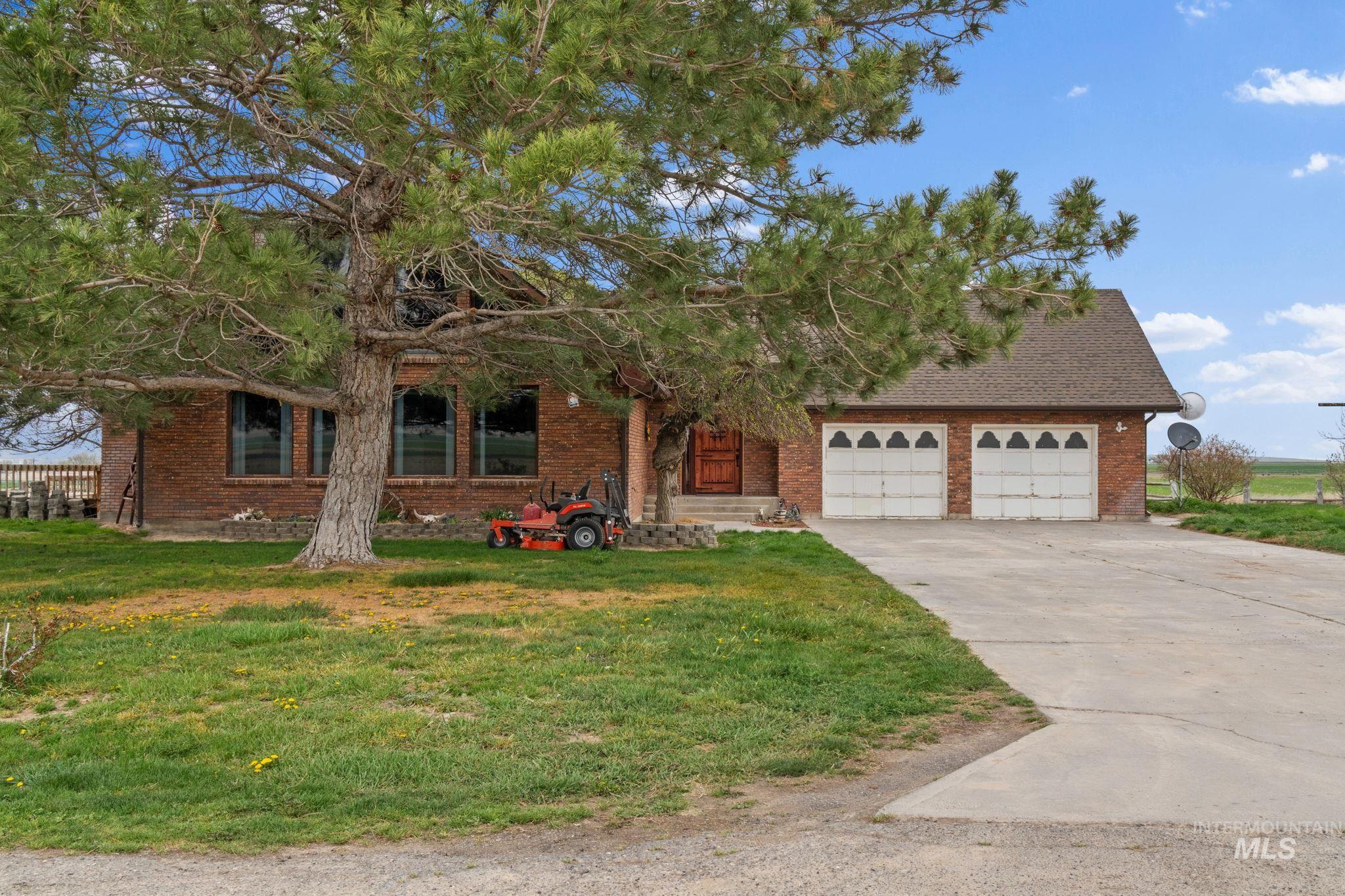 3154 N 4750 E, Murtaugh, Idaho 83344, 6 Bedrooms, 4 Bathrooms, Residential For Sale, Price $625,000,MLS 98980250