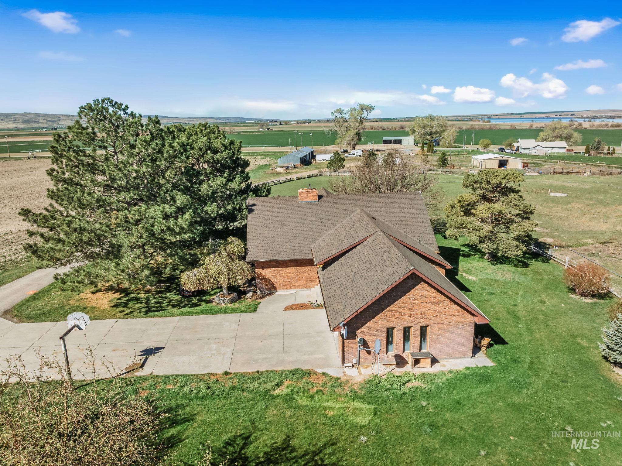 3154 N 4750 E, Murtaugh, Idaho 83344, 6 Bedrooms, 4 Bathrooms, Residential For Sale, Price $625,000, 98980250