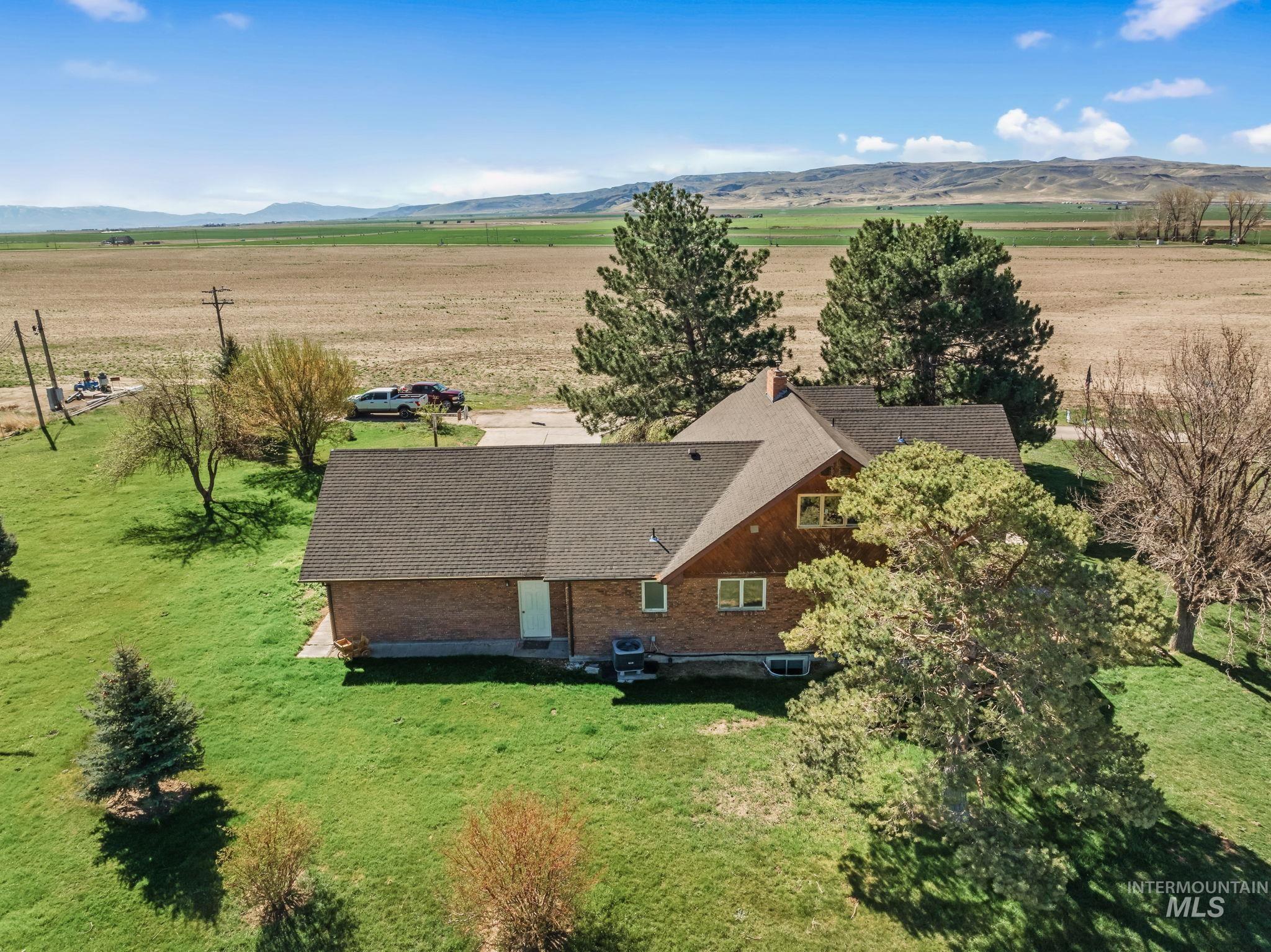 3154 N 4750 E, Murtaugh, Idaho 83344, 6 Bedrooms, 4 Bathrooms, Residential For Sale, Price $625,000, 98980250