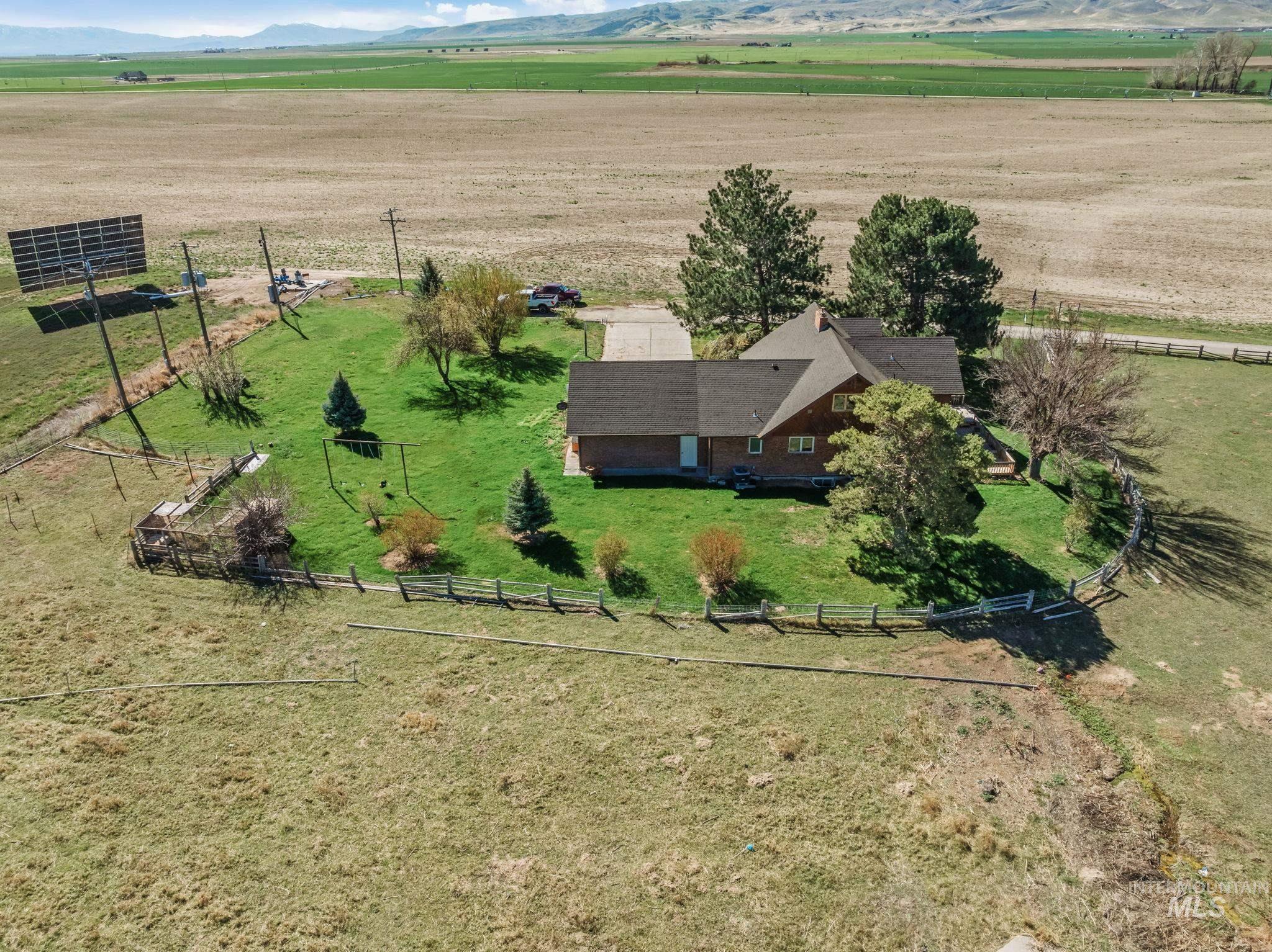 3154 N 4750 E, Murtaugh, Idaho 83344, 6 Bedrooms, 4 Bathrooms, Residential For Sale, Price $625,000, 98980250