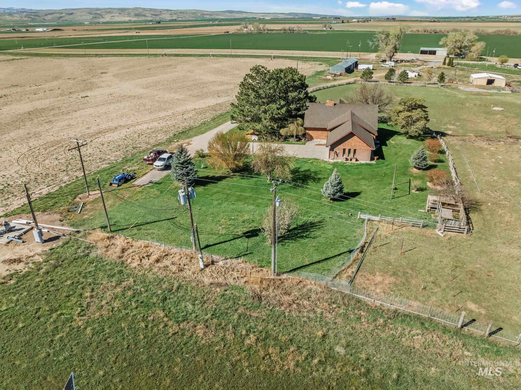 3154 N 4750 E, Murtaugh, Idaho 83344, 6 Bedrooms, 4 Bathrooms, Residential For Sale, Price $595,000,MLS 98980250