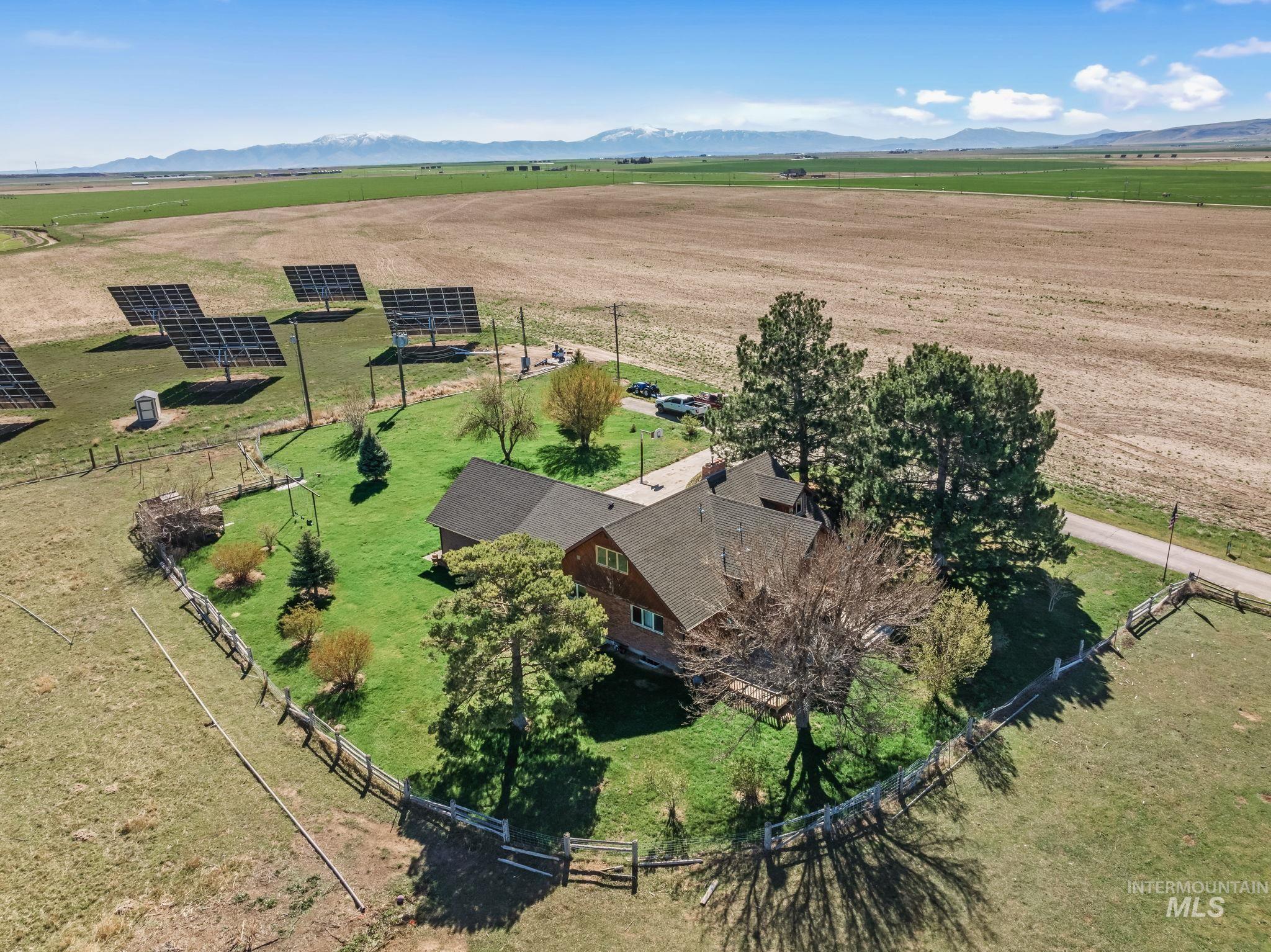 3154 N 4750 E, Murtaugh, Idaho 83344, 6 Bedrooms, 4 Bathrooms, Residential For Sale, Price $625,000, 98980250