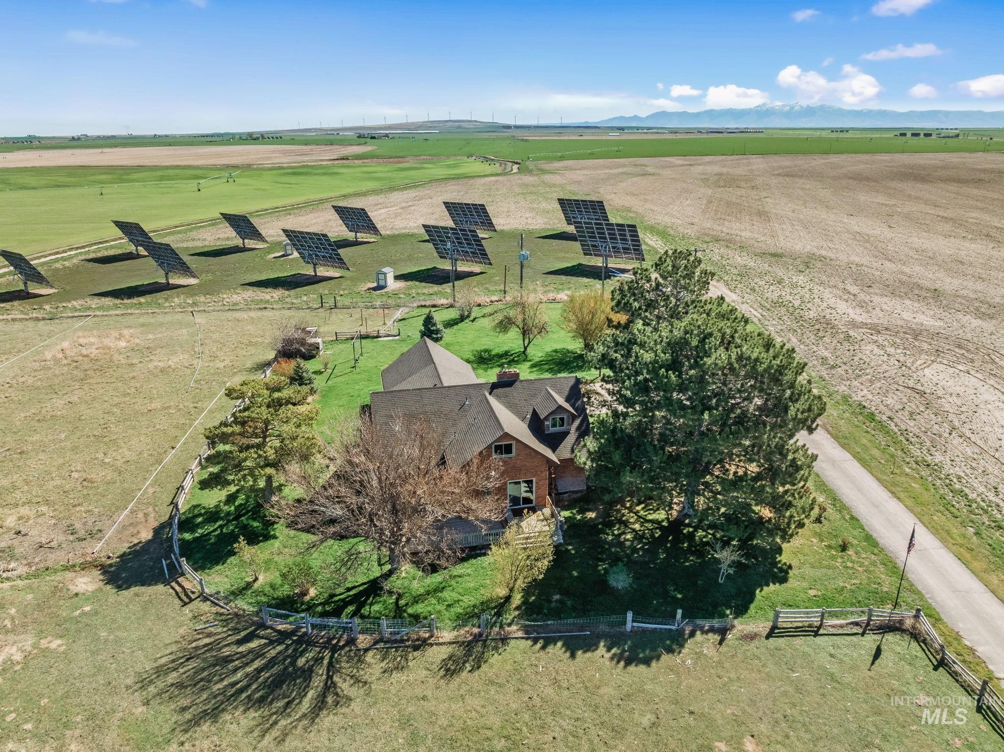 3154 N 4750 E, Murtaugh, Idaho 83344, 6 Bedrooms, 4 Bathrooms, Residential For Sale, Price $625,000, 98980250