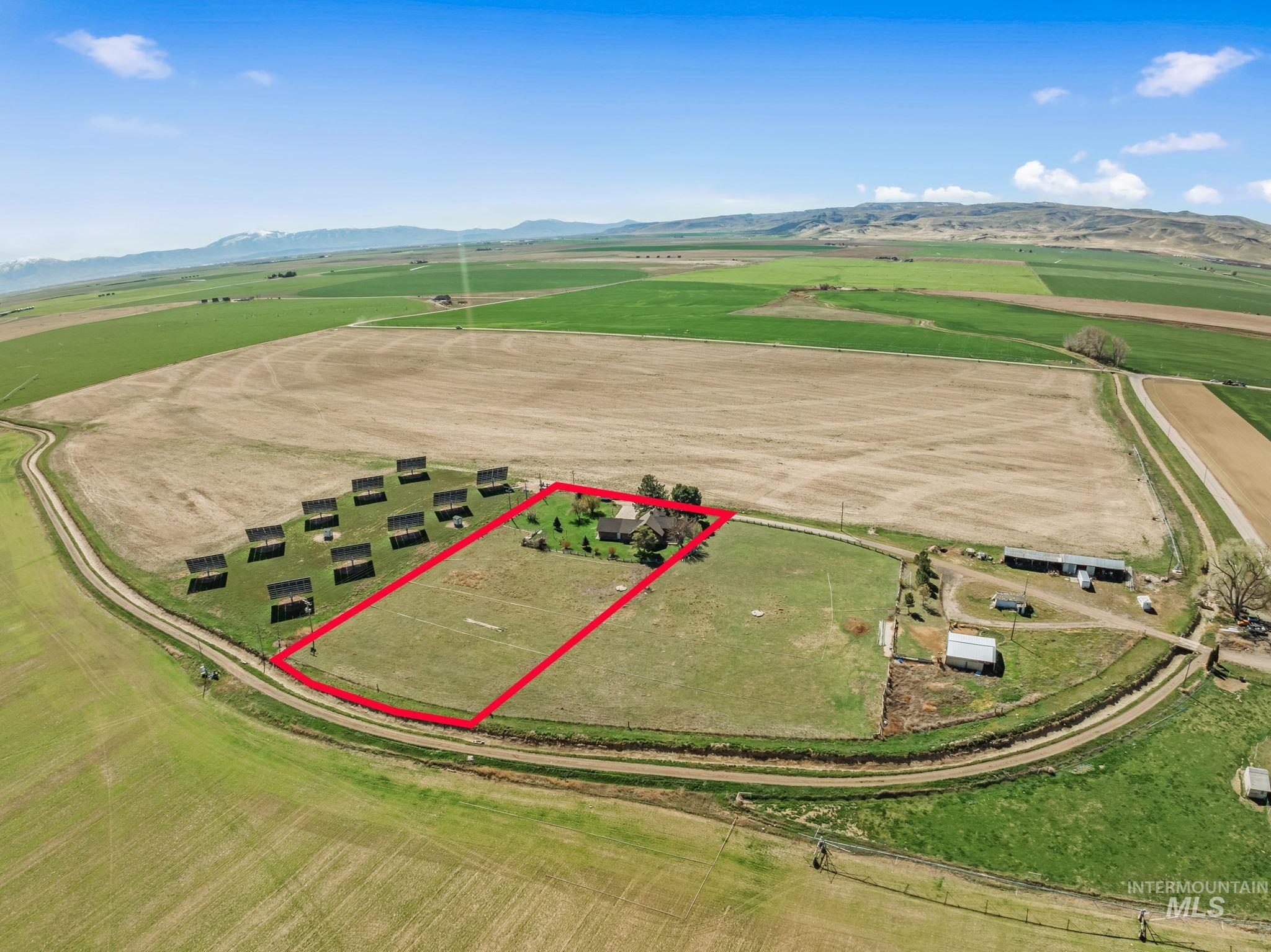 3154 N 4750 E, Murtaugh, Idaho 83344, 6 Bedrooms, 4 Bathrooms, Residential For Sale, Price $625,000, 98980250