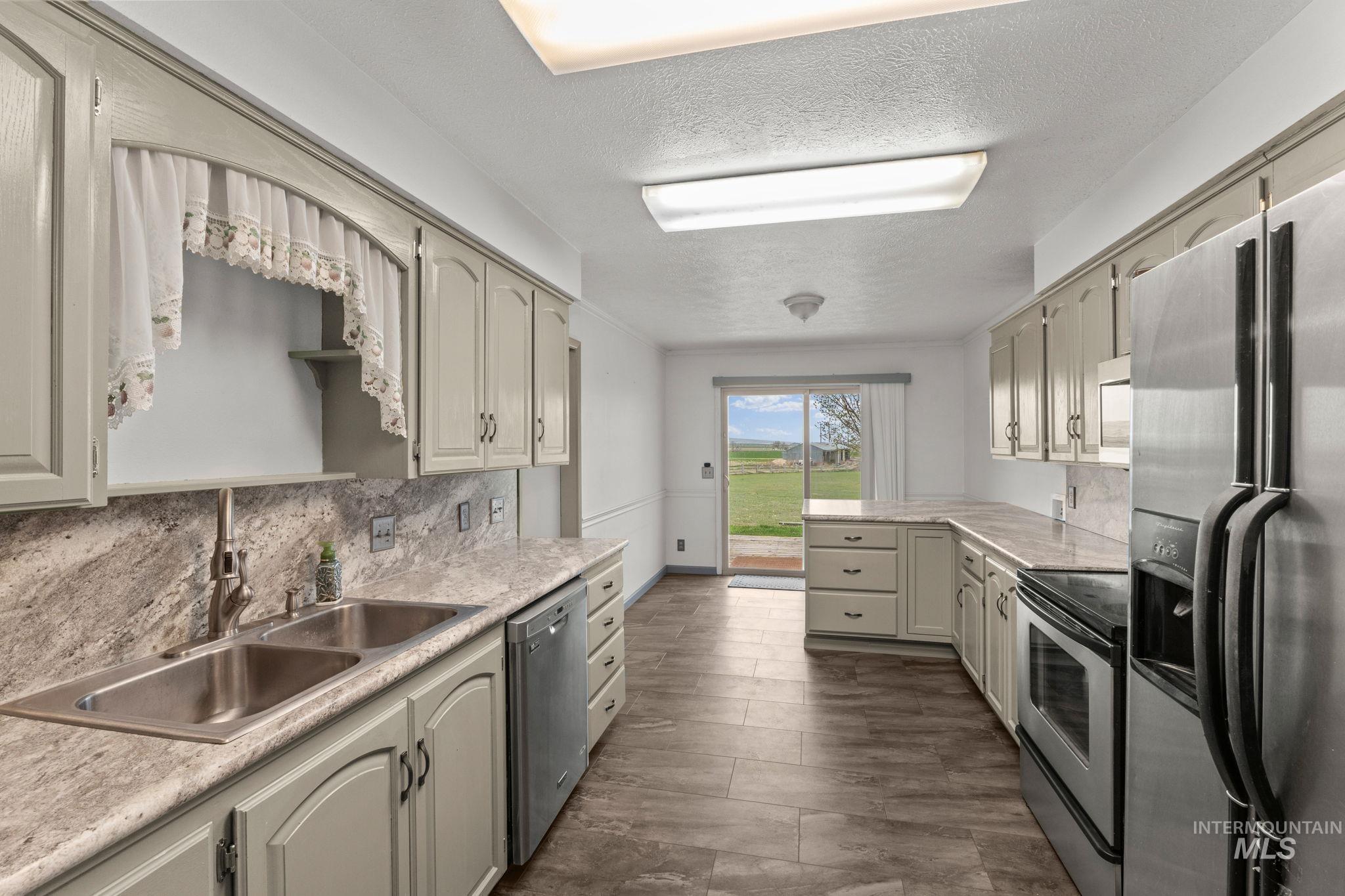 3154 N 4750 E, Murtaugh, Idaho 83344, 6 Bedrooms, 4 Bathrooms, Residential For Sale, Price $625,000,MLS 98980250