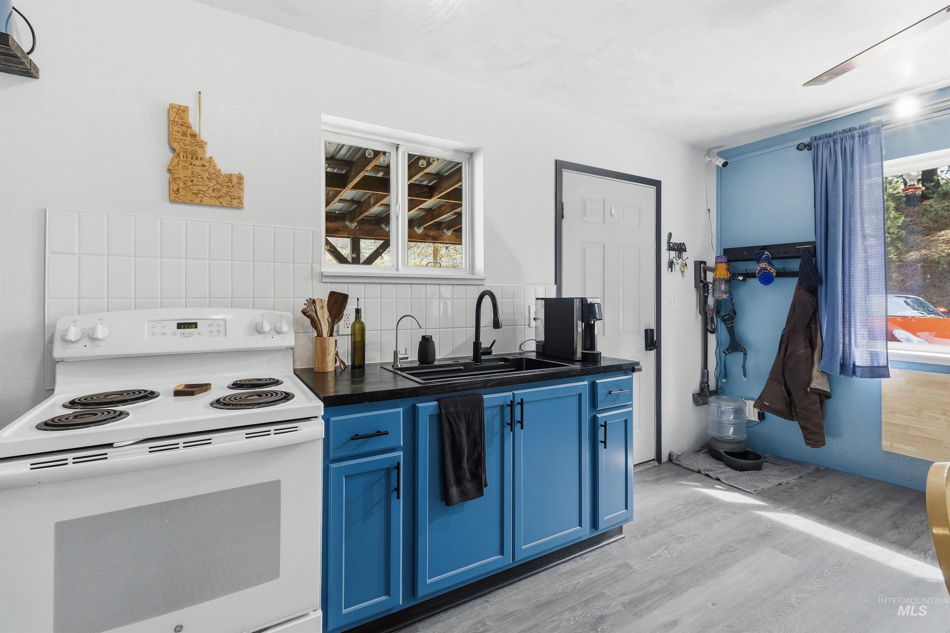 1161 Chaney Rd, Viola, Idaho 83872, 3 Bedrooms, 1 Bathroom, Residential For Sale, Price $375,000, 98980253