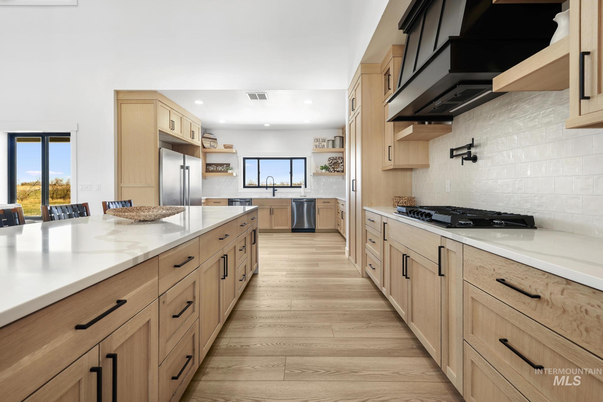 4288 N 2400 E, Filer, Idaho 83328, 6 Bedrooms, 3.5 Bathrooms, Residential For Sale, Price $1,600,000,MLS 98980267