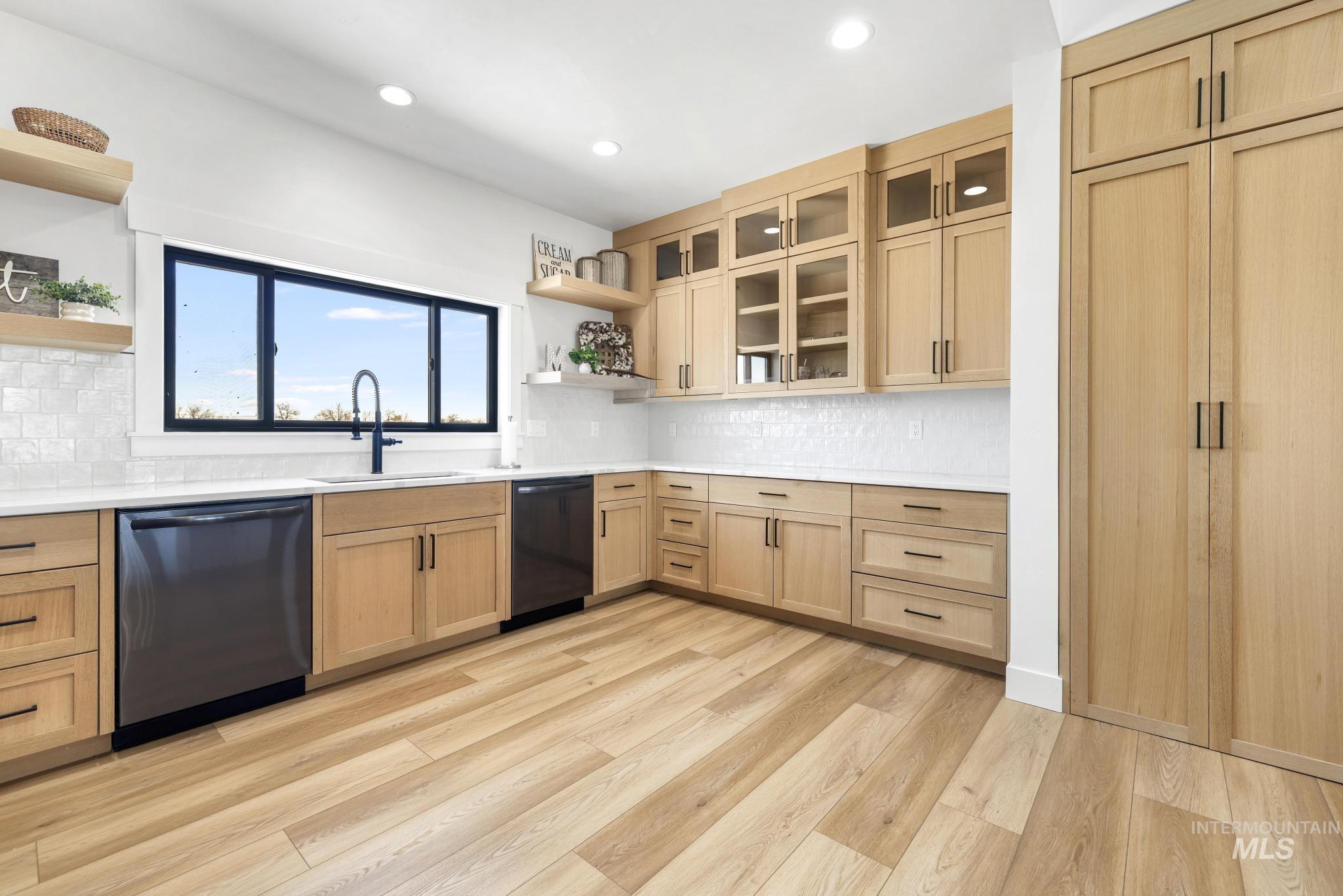 4288 N 2400 E, Filer, Idaho 83328, 6 Bedrooms, 3.5 Bathrooms, Residential For Sale, Price $1,600,000,MLS 98980267