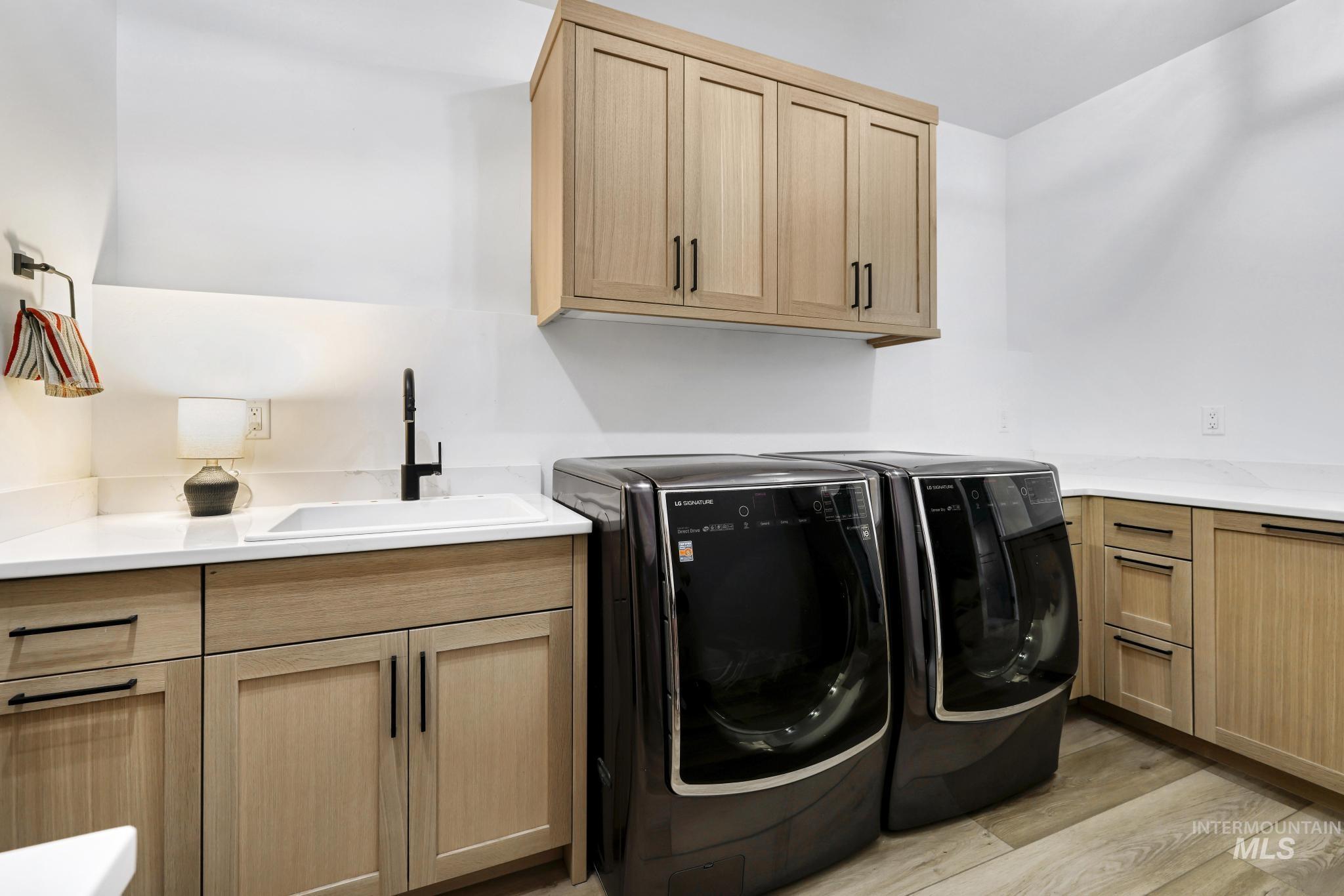 4288 N 2400 E, Filer, Idaho 83328, 6 Bedrooms, 3.5 Bathrooms, Residential For Sale, Price $1,600,000,MLS 98980267