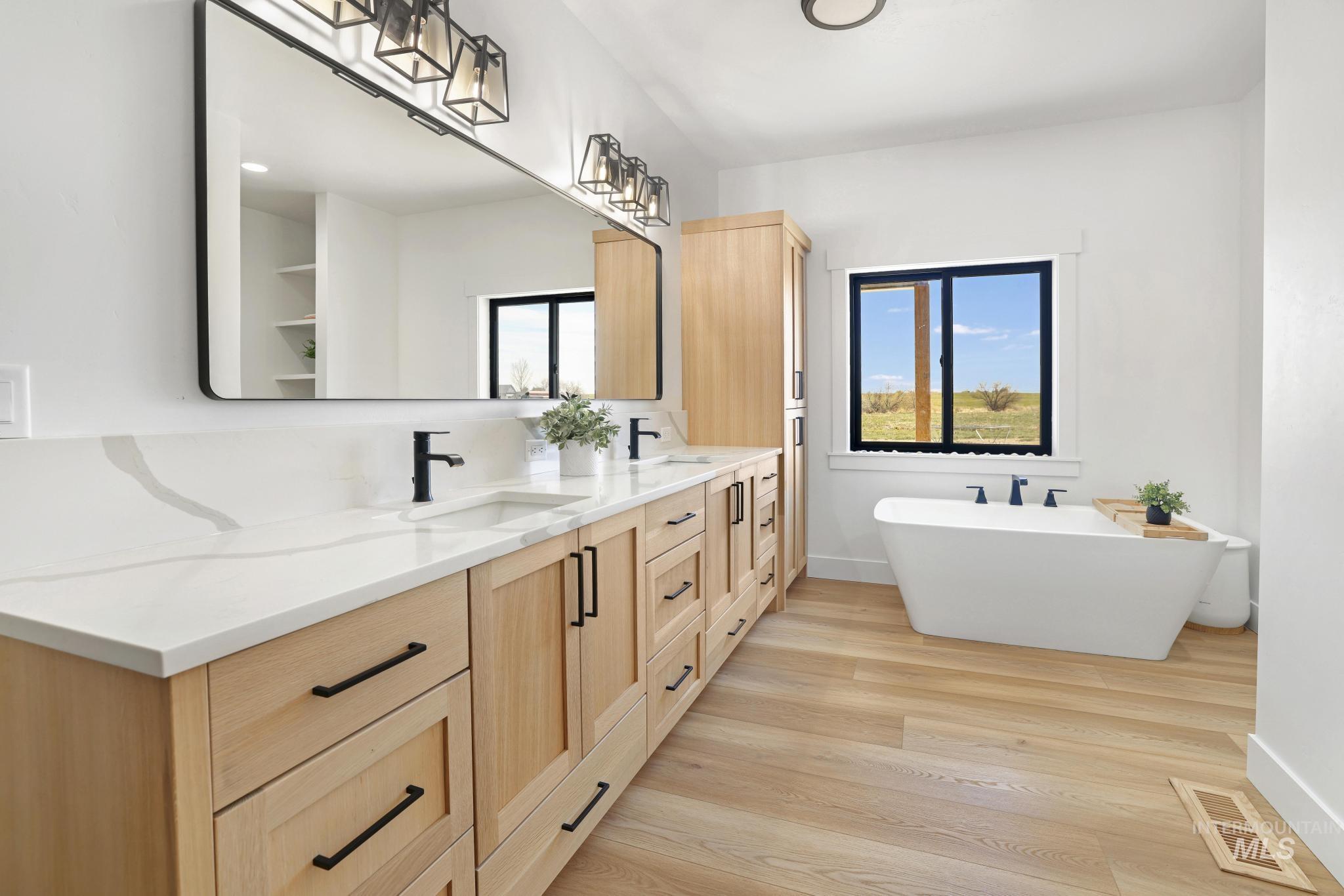 4288 N 2400 E, Filer, Idaho 83328, 6 Bedrooms, 3.5 Bathrooms, Residential For Sale, Price $1,600,000,MLS 98980267