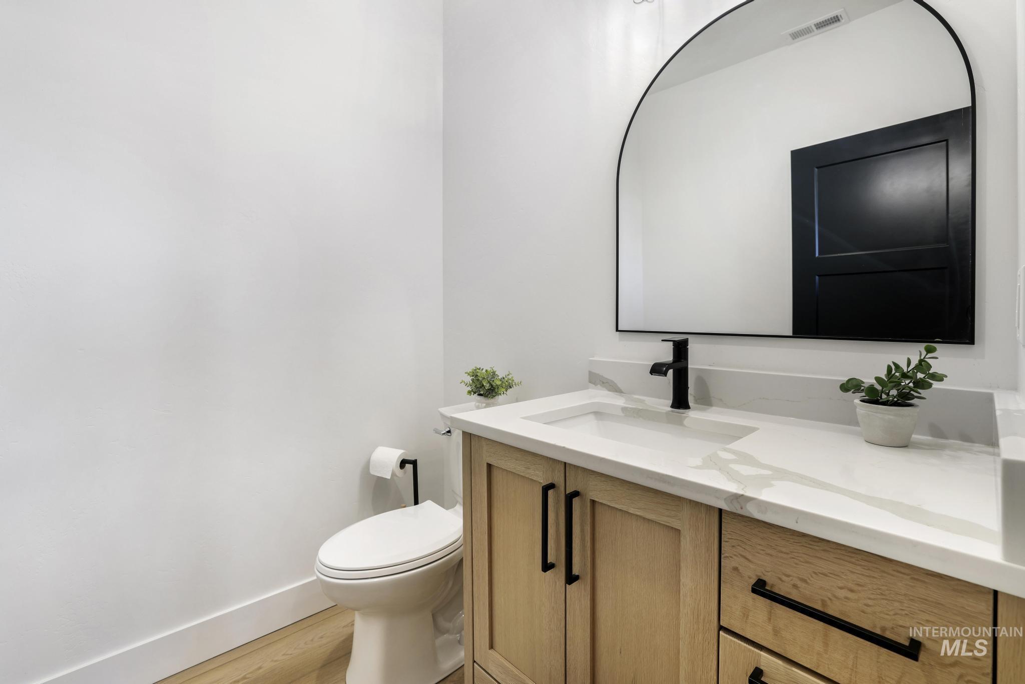 4288 N 2400 E, Filer, Idaho 83328, 6 Bedrooms, 3.5 Bathrooms, Residential For Sale, Price $1,600,000,MLS 98980267