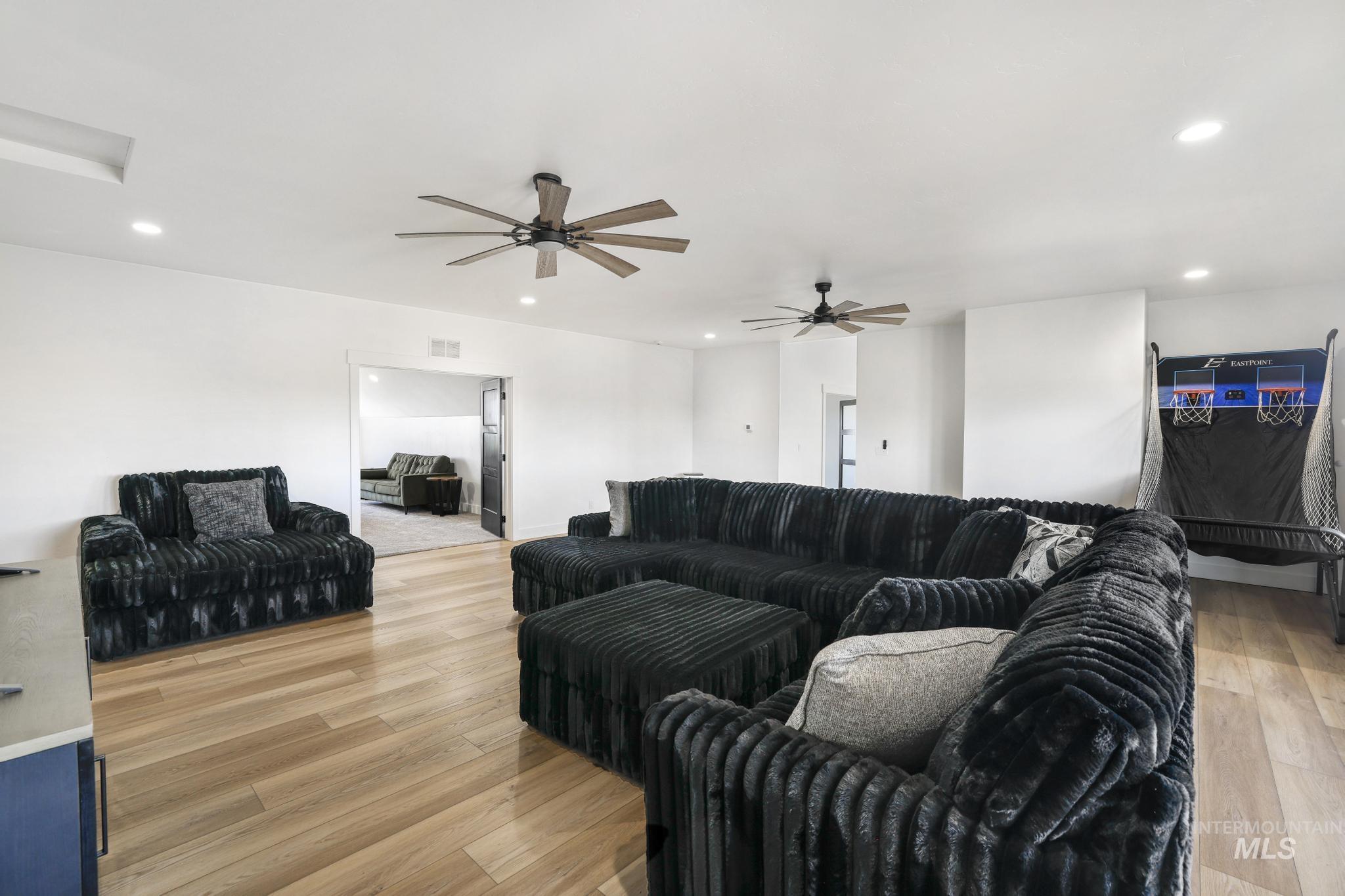 4288 N 2400 E, Filer, Idaho 83328, 6 Bedrooms, 3.5 Bathrooms, Residential For Sale, Price $1,600,000,MLS 98980267