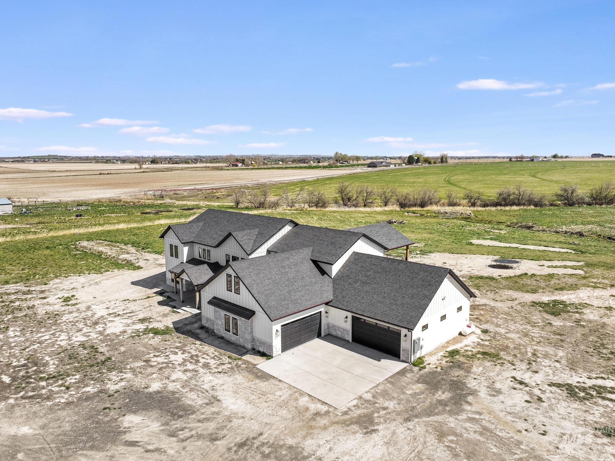 4288 N 2400 E, Filer, Idaho 83328, 6 Bedrooms, 3.5 Bathrooms, Residential For Sale, Price $1,600,000,MLS 98980267