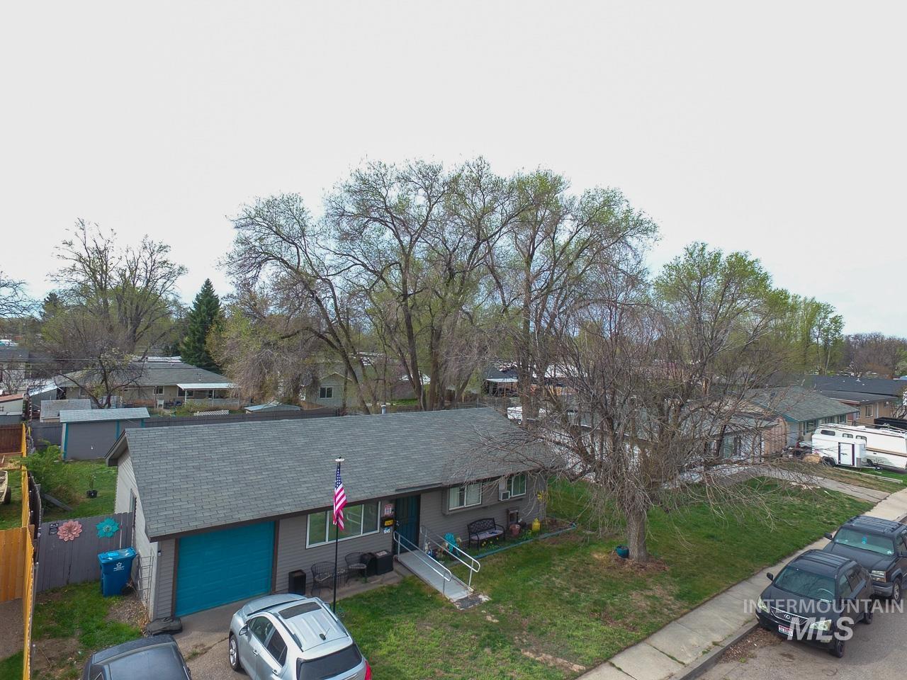 1045 E 16th N, Mountain Home, Idaho 83647, 3 Bedrooms, 1 Bathroom, Residential For Sale, Price $258,900, 98980271
