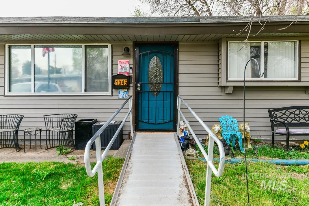 1045 E 16th N, Mountain Home, Idaho 83647, 3 Bedrooms, 1 Bathroom, Residential For Sale, Price $260,000, 98980271