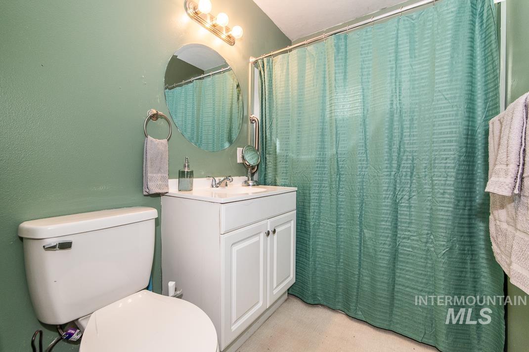 1045 E 16th N, Mountain Home, Idaho 83647, 3 Bedrooms, 1 Bathroom, Residential For Sale, Price $260,000, 98980271