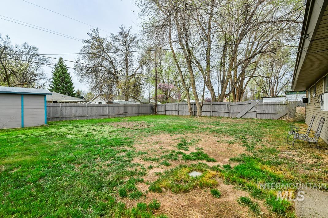 1045 E 16th N, Mountain Home, Idaho 83647, 3 Bedrooms, 1 Bathroom, Residential For Sale, Price $260,000, 98980271
