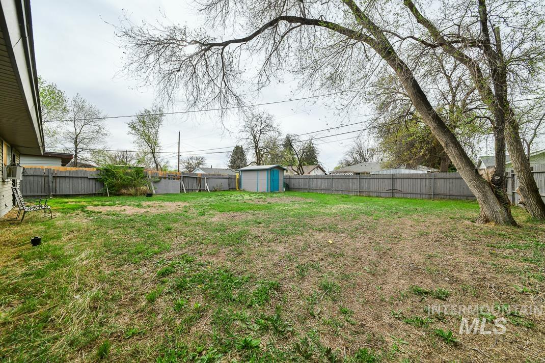 1045 E 16th N, Mountain Home, Idaho 83647, 3 Bedrooms, 1 Bathroom, Residential For Sale, Price $260,000, 98980271