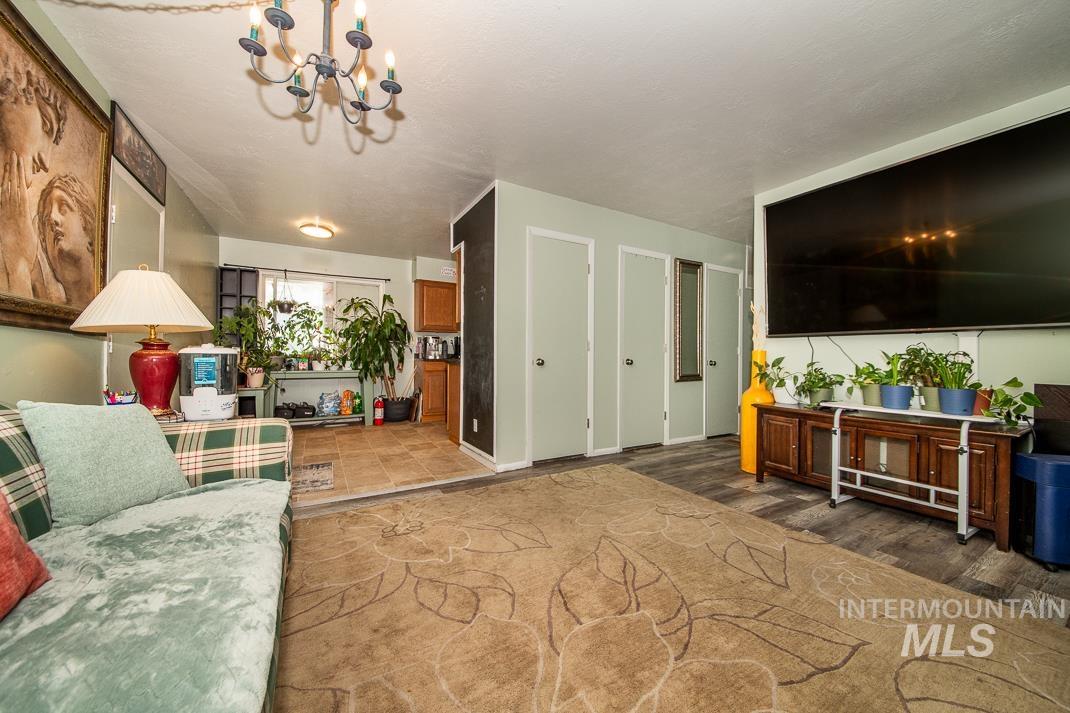 1045 E 16th N, Mountain Home, Idaho 83647, 3 Bedrooms, 1 Bathroom, Residential For Sale, Price $260,000, 98980271