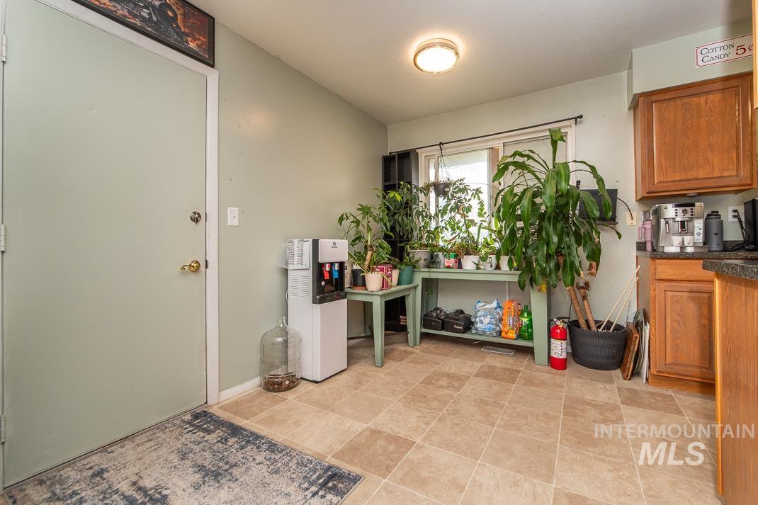 1045 E 16th N, Mountain Home, Idaho 83647, 3 Bedrooms, 1 Bathroom, Residential For Sale, Price $260,000, 98980271