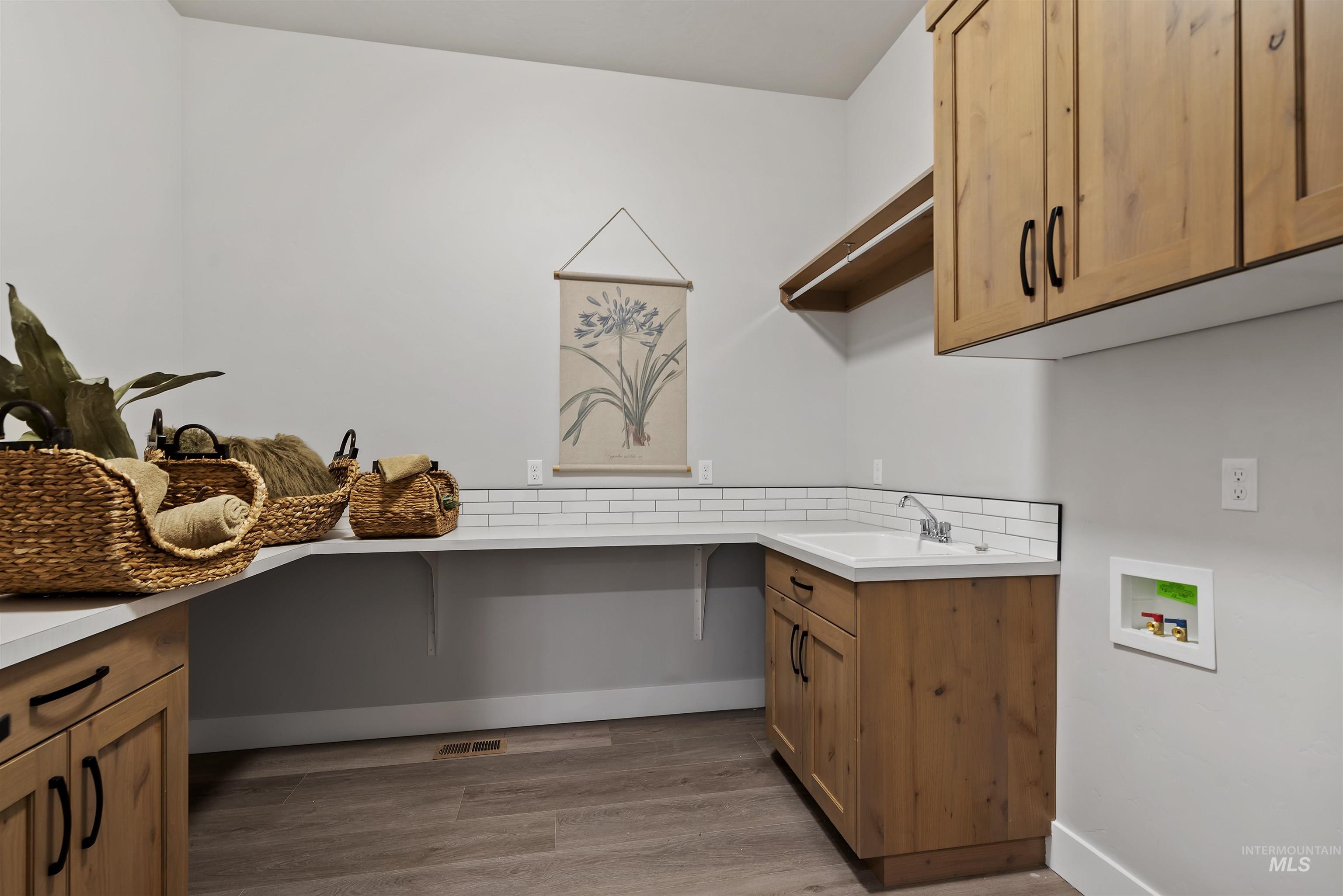 9283 Basin Kid, Middleton, Idaho 83644, 4 Bedrooms, 3.5 Bathrooms, Residential For Sale, Price $1,245,000,MLS 98980273