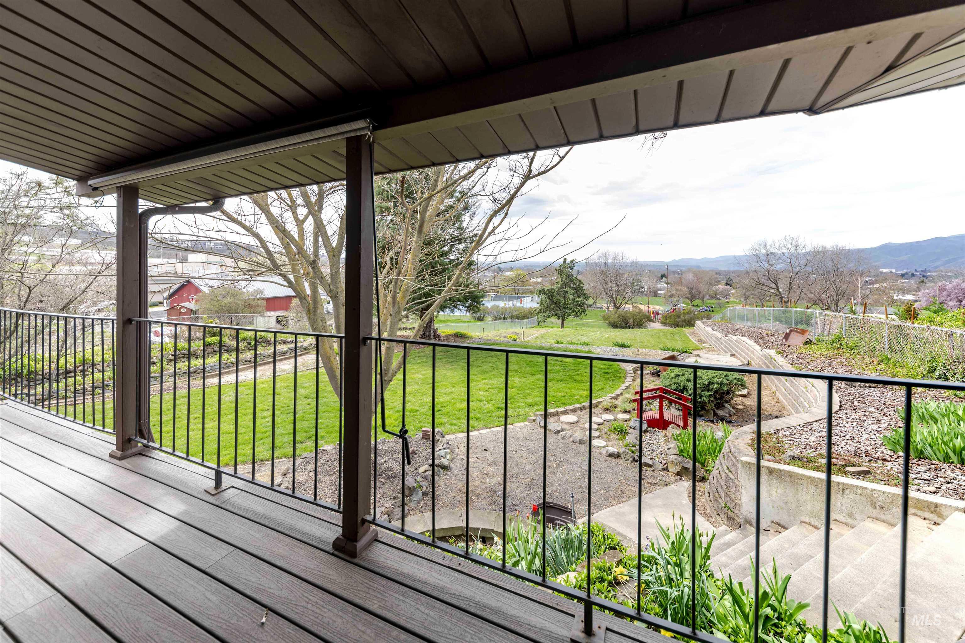 1316 29th St, Lewiston, Idaho 83501, 4 Bedrooms, 3 Bathrooms, Residential For Sale, Price $497,000, 98980275