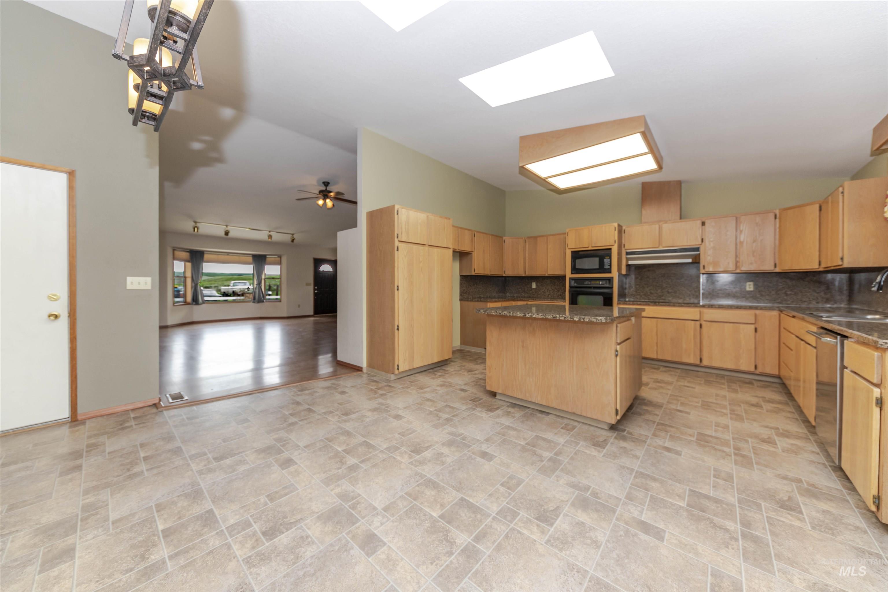 1316 29th St, Lewiston, Idaho 83501, 4 Bedrooms, 3 Bathrooms, Residential For Sale, Price $497,000, 98980275