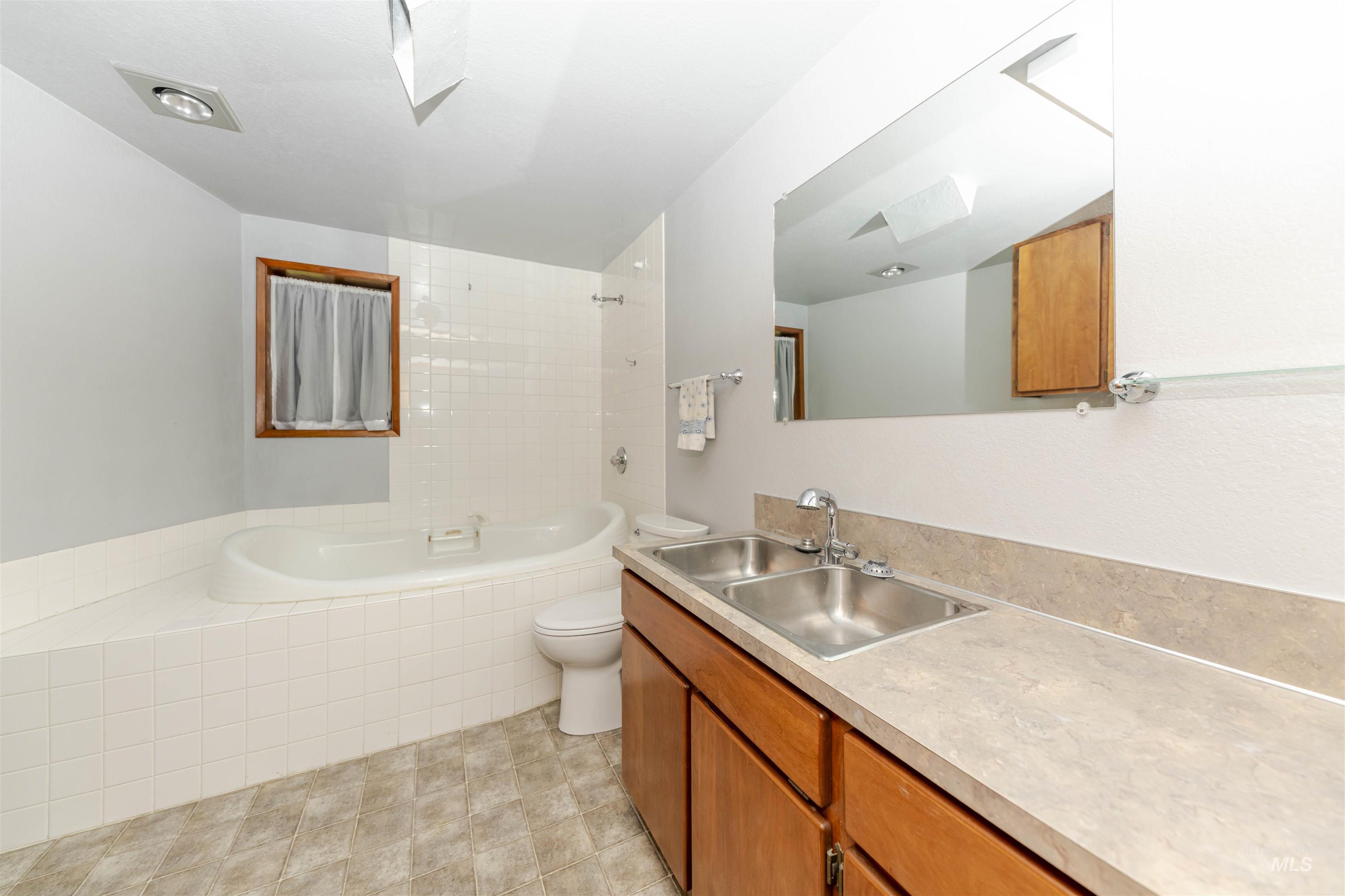 1316 29th St, Lewiston, Idaho 83501, 4 Bedrooms, 3 Bathrooms, Residential For Sale, Price $497,000, 98980275