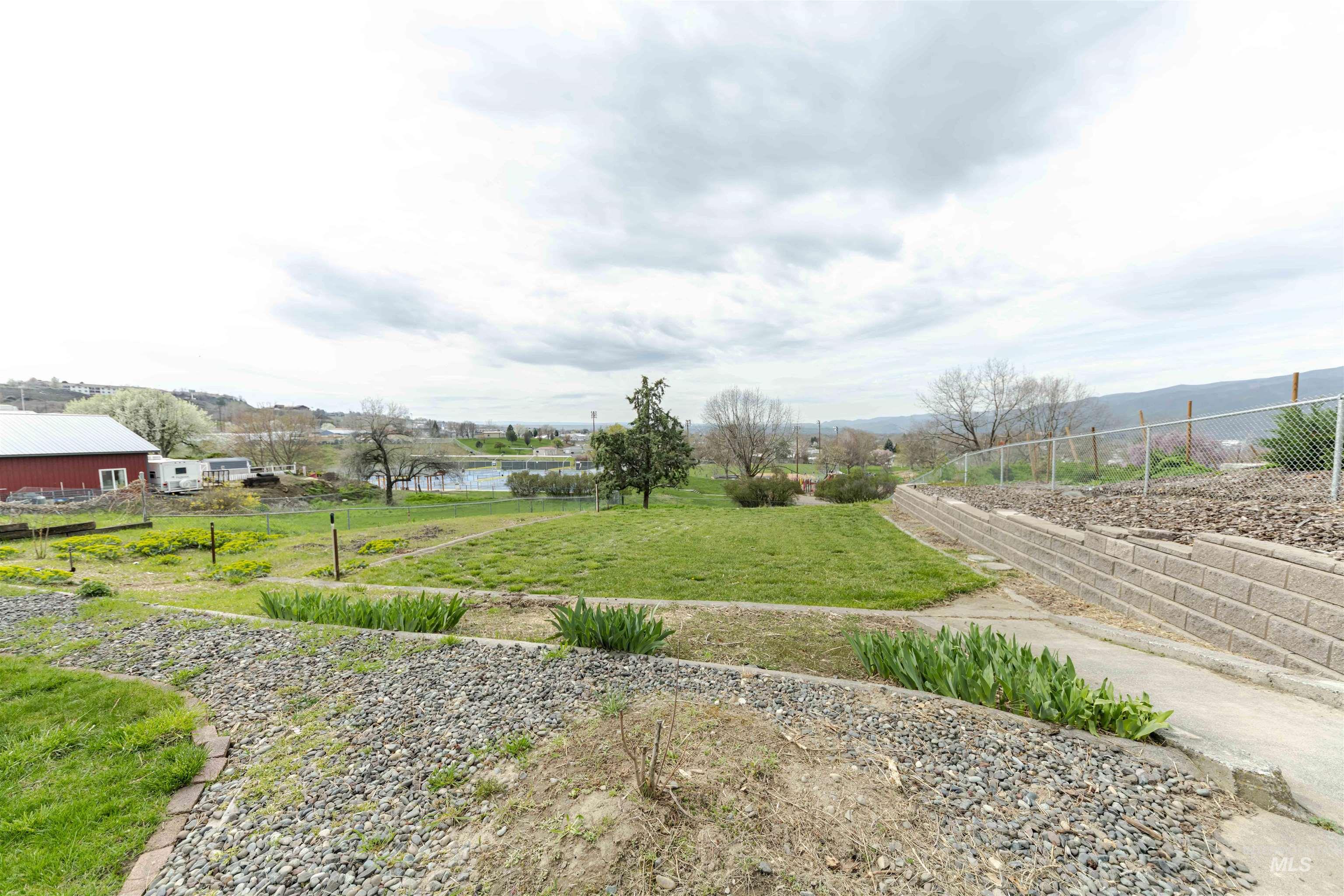 1316 29th St, Lewiston, Idaho 83501, 4 Bedrooms, 3 Bathrooms, Residential For Sale, Price $497,000, 98980275