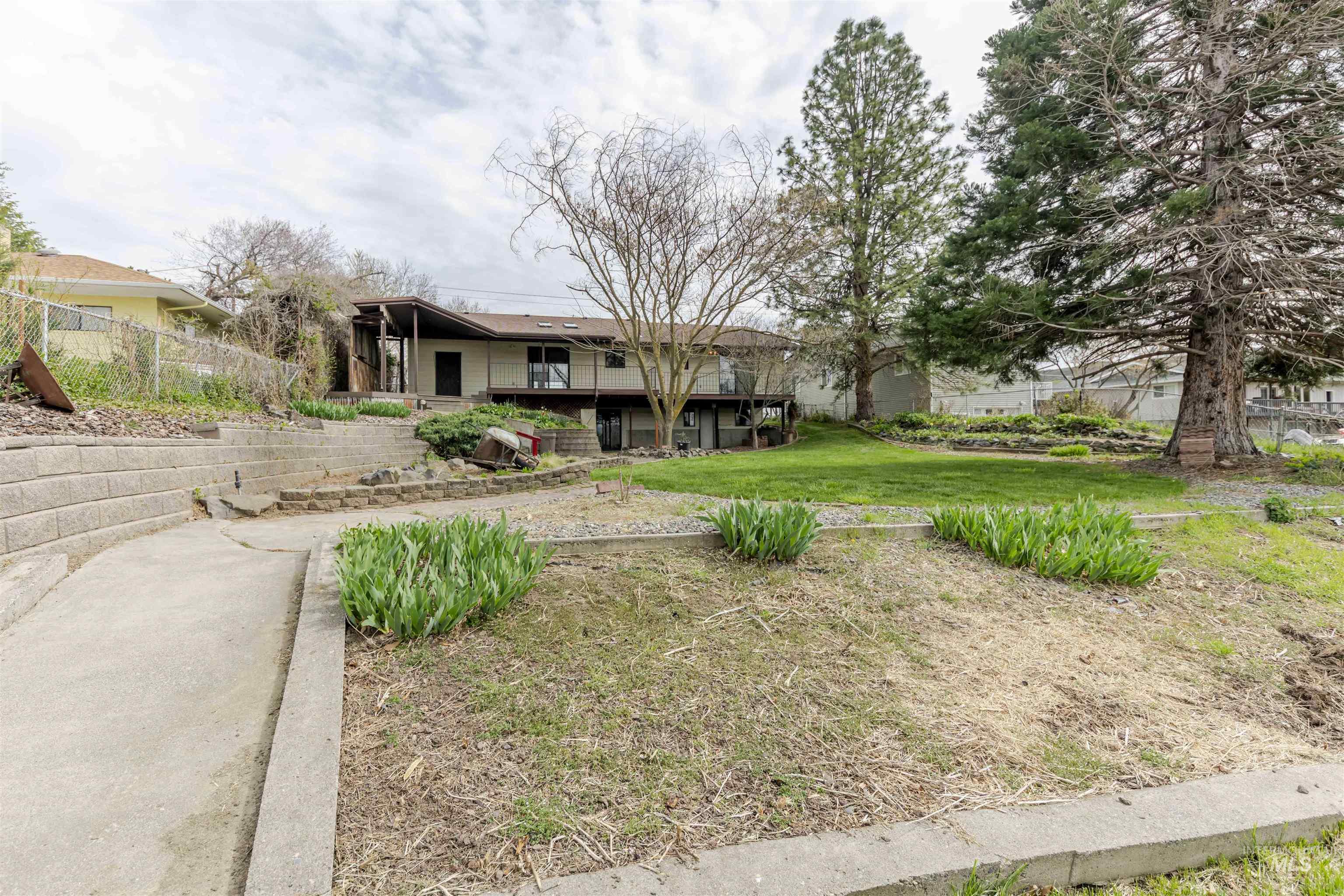 1316 29th St, Lewiston, Idaho 83501, 4 Bedrooms, 3 Bathrooms, Residential For Sale, Price $497,000, 98980275