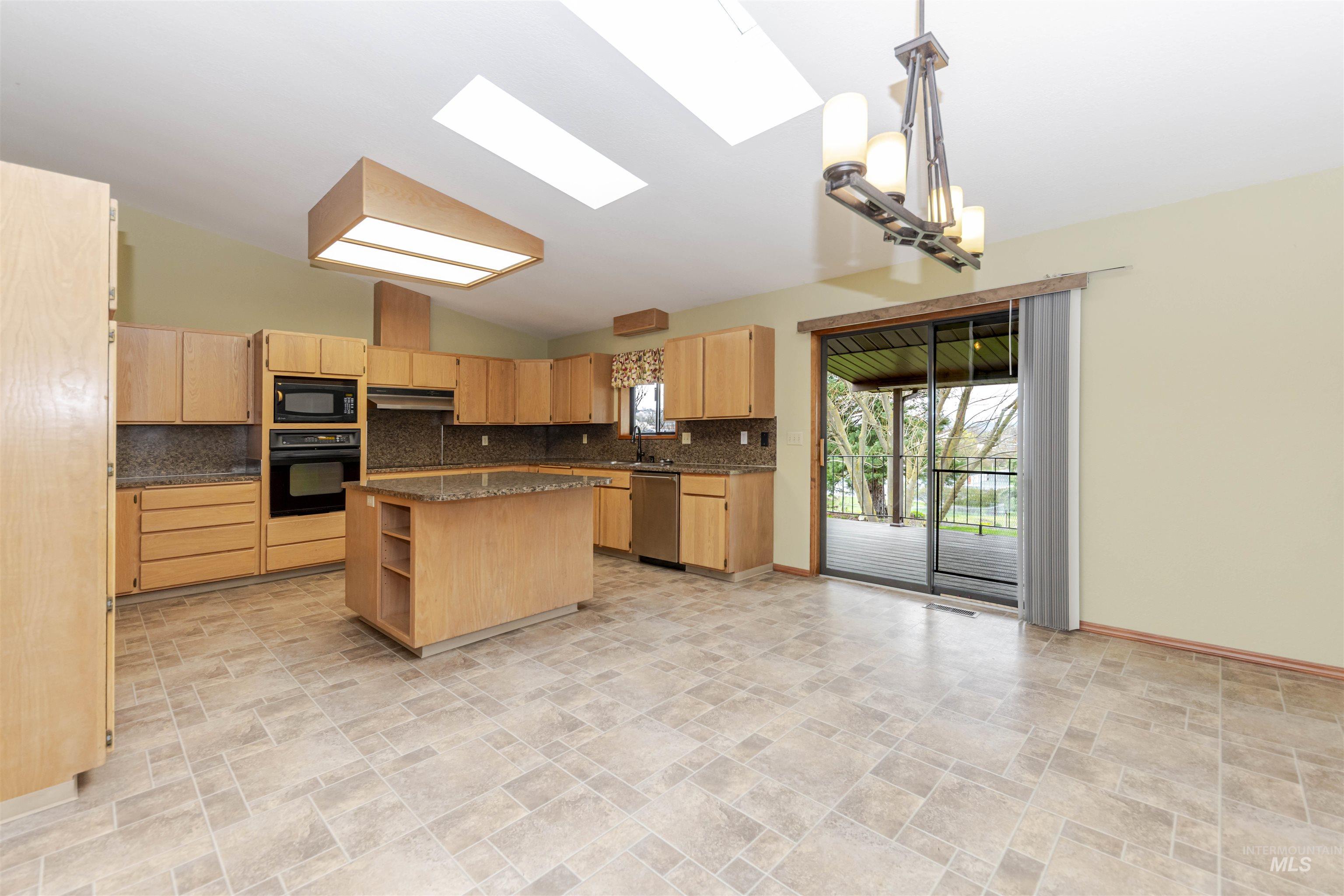 1316 29th St, Lewiston, Idaho 83501, 4 Bedrooms, 3 Bathrooms, Residential For Sale, Price $497,000, 98980275