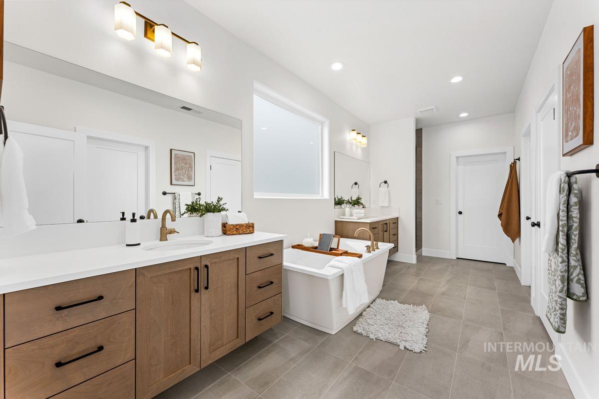 13360 N Spring Creek Way, Boise, Idaho 83714, 3 Bedrooms, 2.5 Bathrooms, Residential For Sale, Price $863,930,MLS 98980279