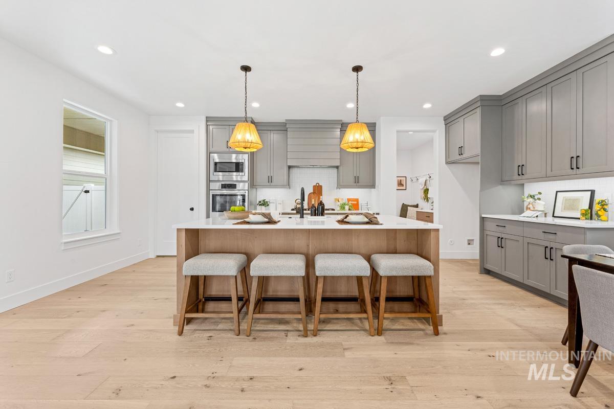 13360 N Spring Creek Way, Boise, Idaho 83714, 3 Bedrooms, 2.5 Bathrooms, Residential For Sale, Price $863,930,MLS 98980279