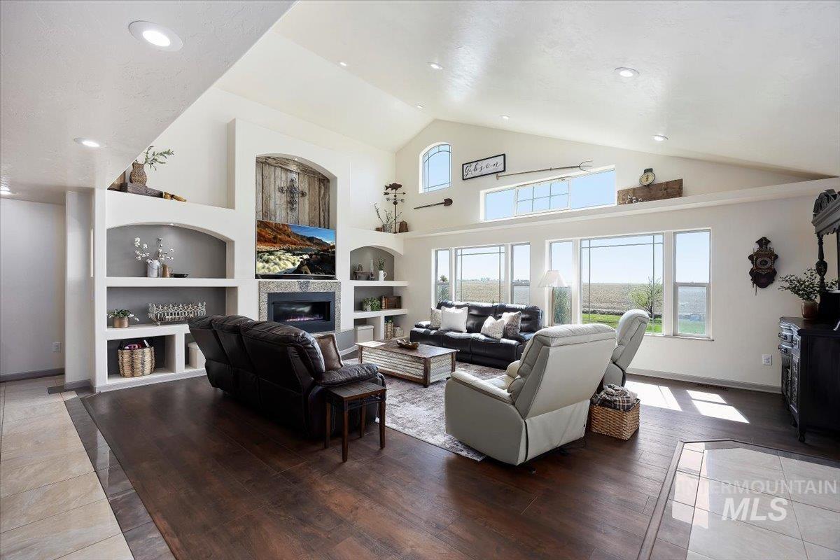 125 E 50 N, Jerome, Idaho 83338, 7 Bedrooms, 5 Bathrooms, Residential For Sale, Price $1,225,000, 98980281