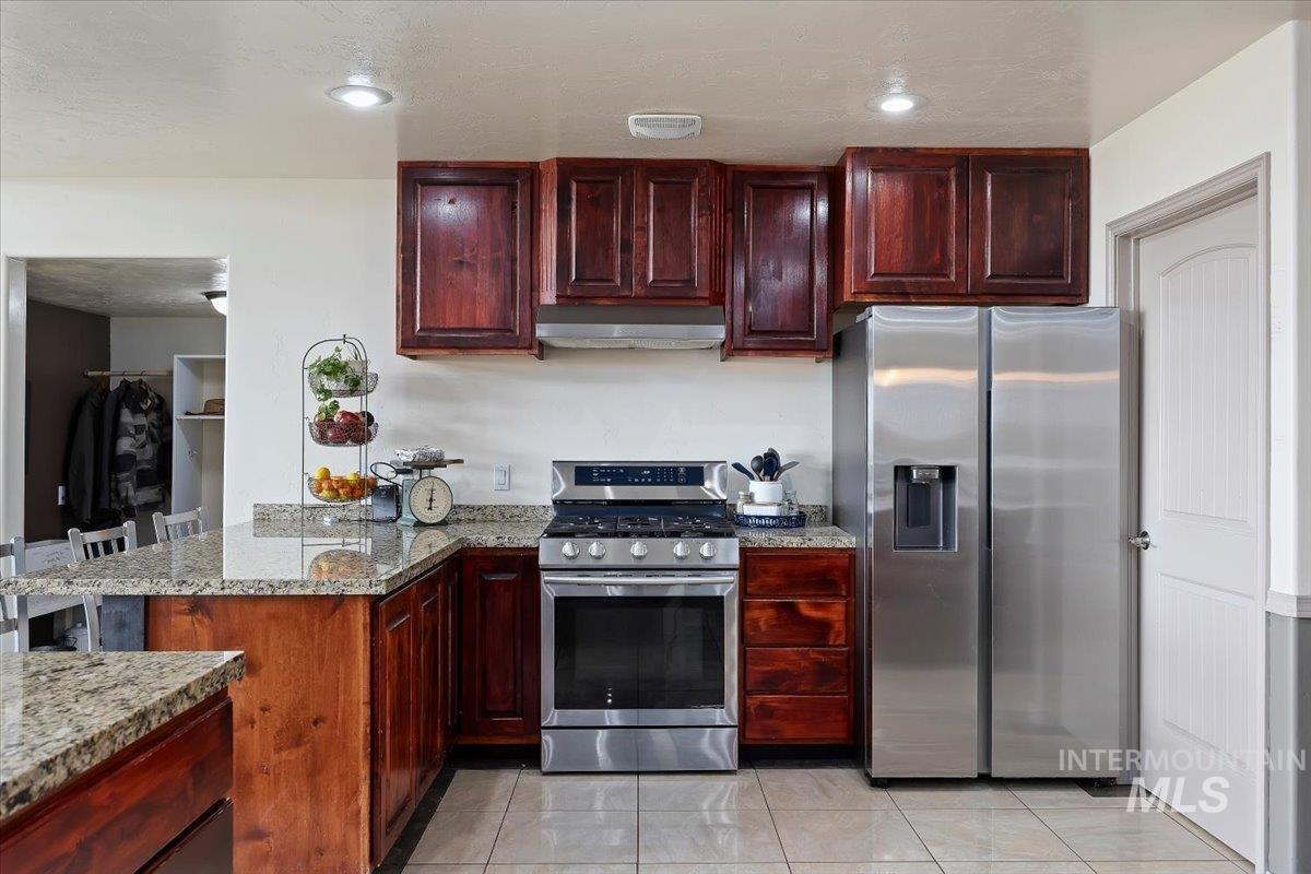 125 E 50 N, Jerome, Idaho 83338, 7 Bedrooms, 5 Bathrooms, Residential For Sale, Price $1,225,000, 98980281