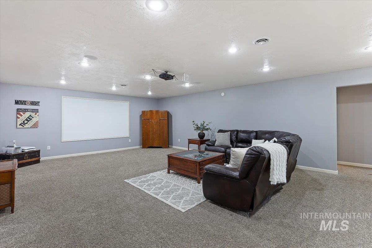 125 E 50 N, Jerome, Idaho 83338, 7 Bedrooms, 5 Bathrooms, Residential For Sale, Price $1,225,000, 98980281