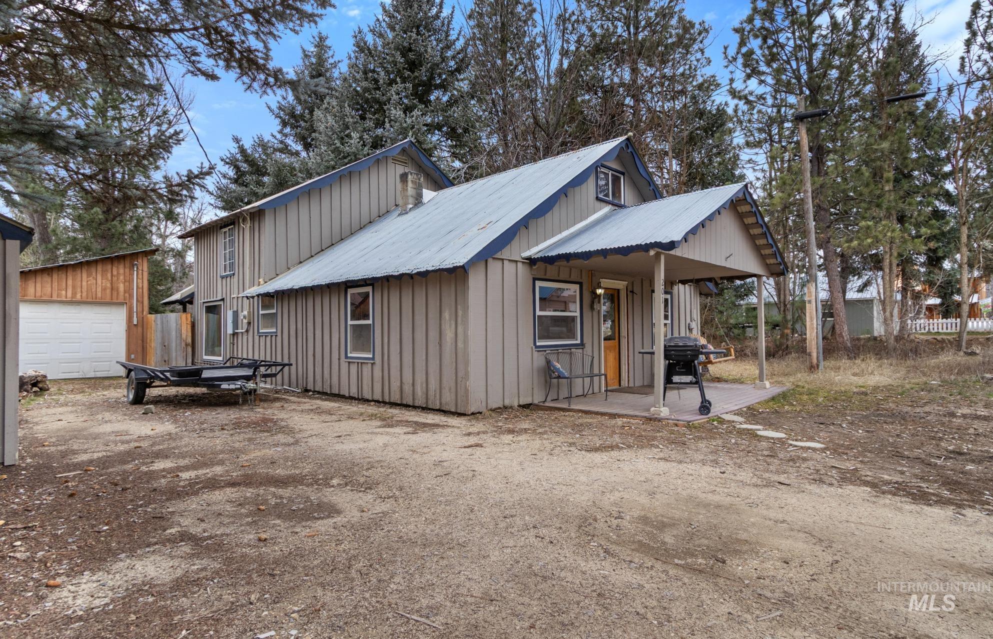 201 W Commercial, Idaho City, Idaho 83631, 4 Bedrooms, 1.5 Bathrooms, Residential For Sale, Price $299,000, 98980282