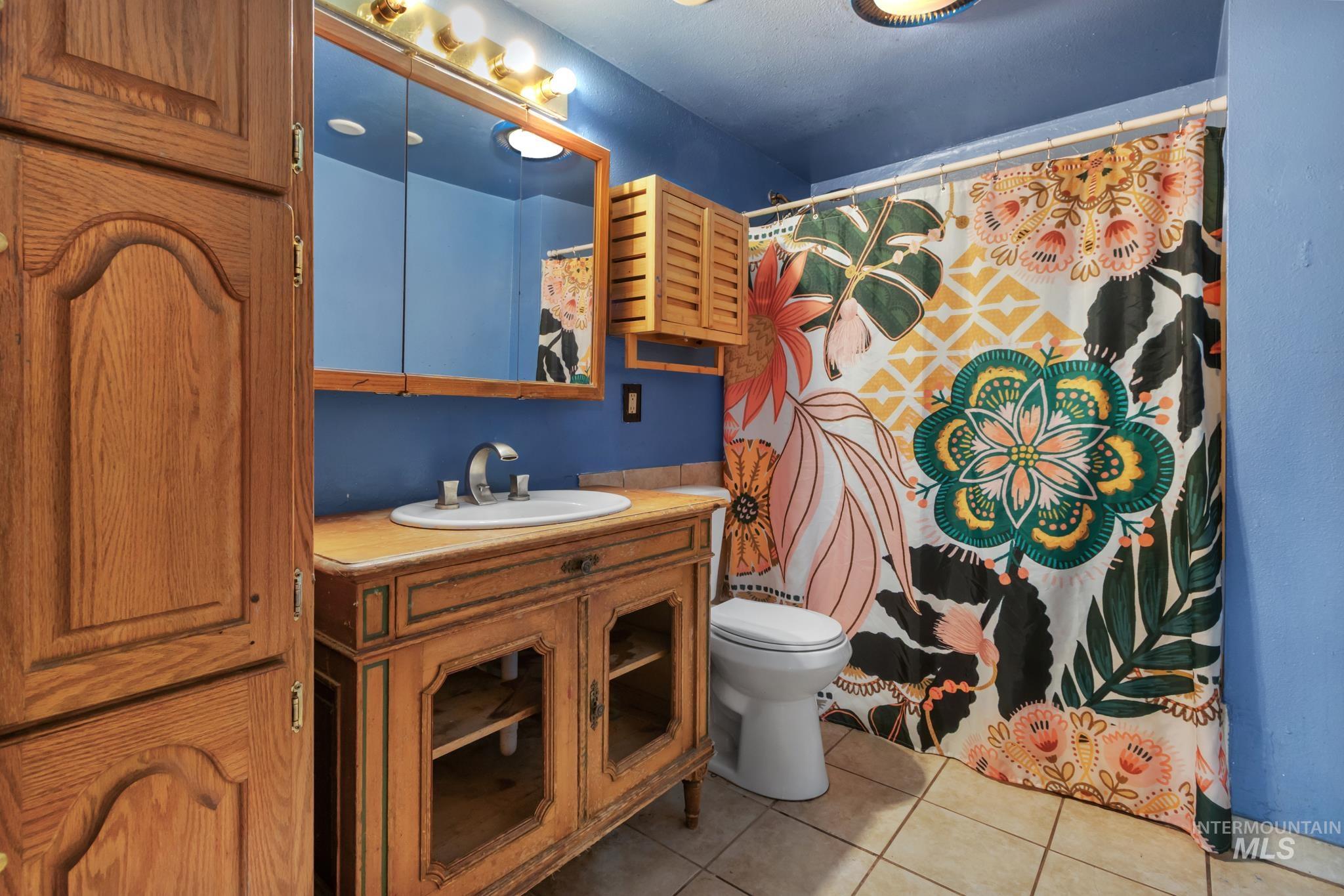 201 W Commercial, Idaho City, Idaho 83631, 4 Bedrooms, 1.5 Bathrooms, Residential For Sale, Price $299,000, 98980282