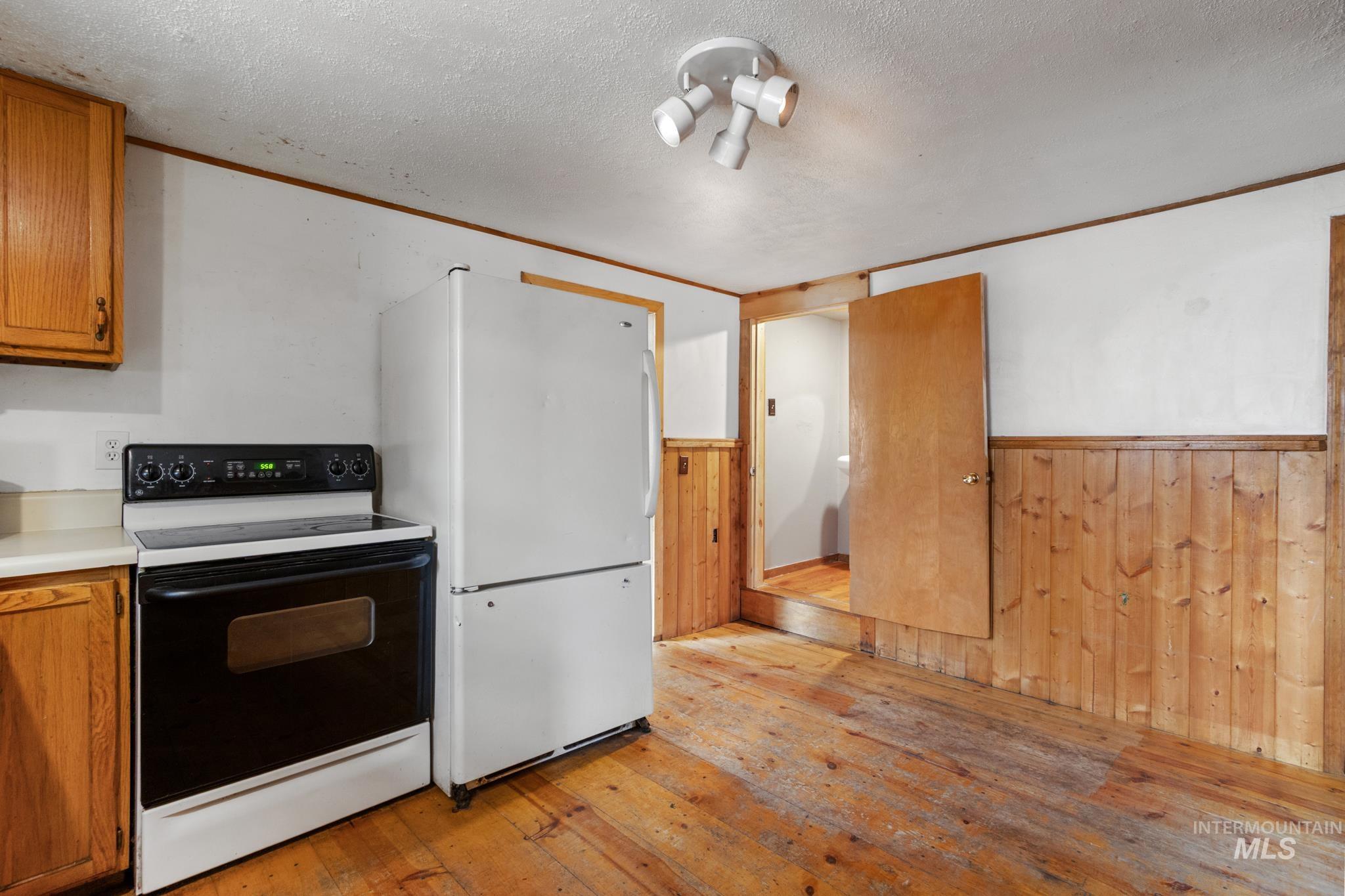 201 W Commercial, Idaho City, Idaho 83631, 4 Bedrooms, 1.5 Bathrooms, Residential For Sale, Price $299,000, 98980282