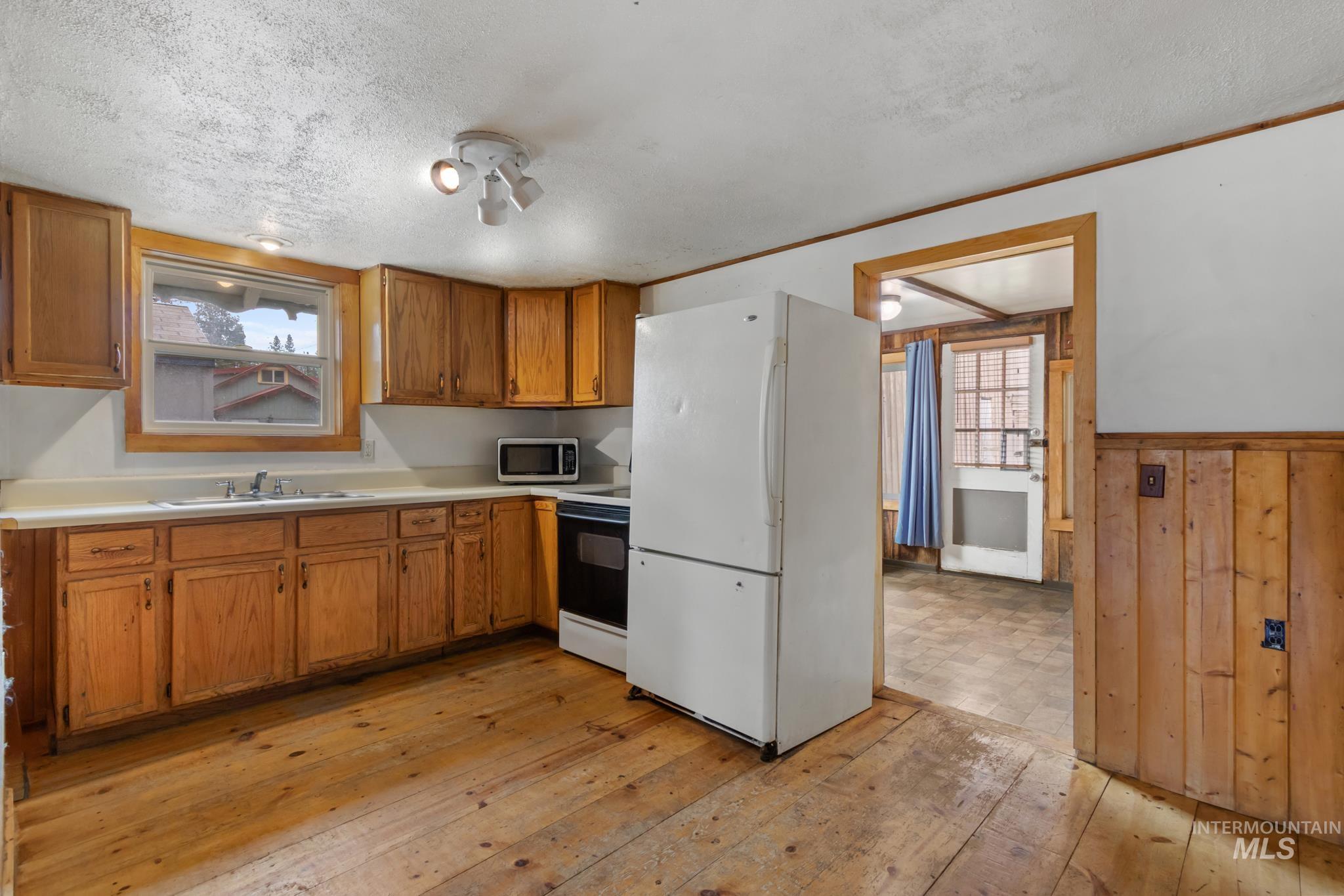 201 W Commercial, Idaho City, Idaho 83631, 4 Bedrooms, 1.5 Bathrooms, Residential For Sale, Price $299,000, 98980282