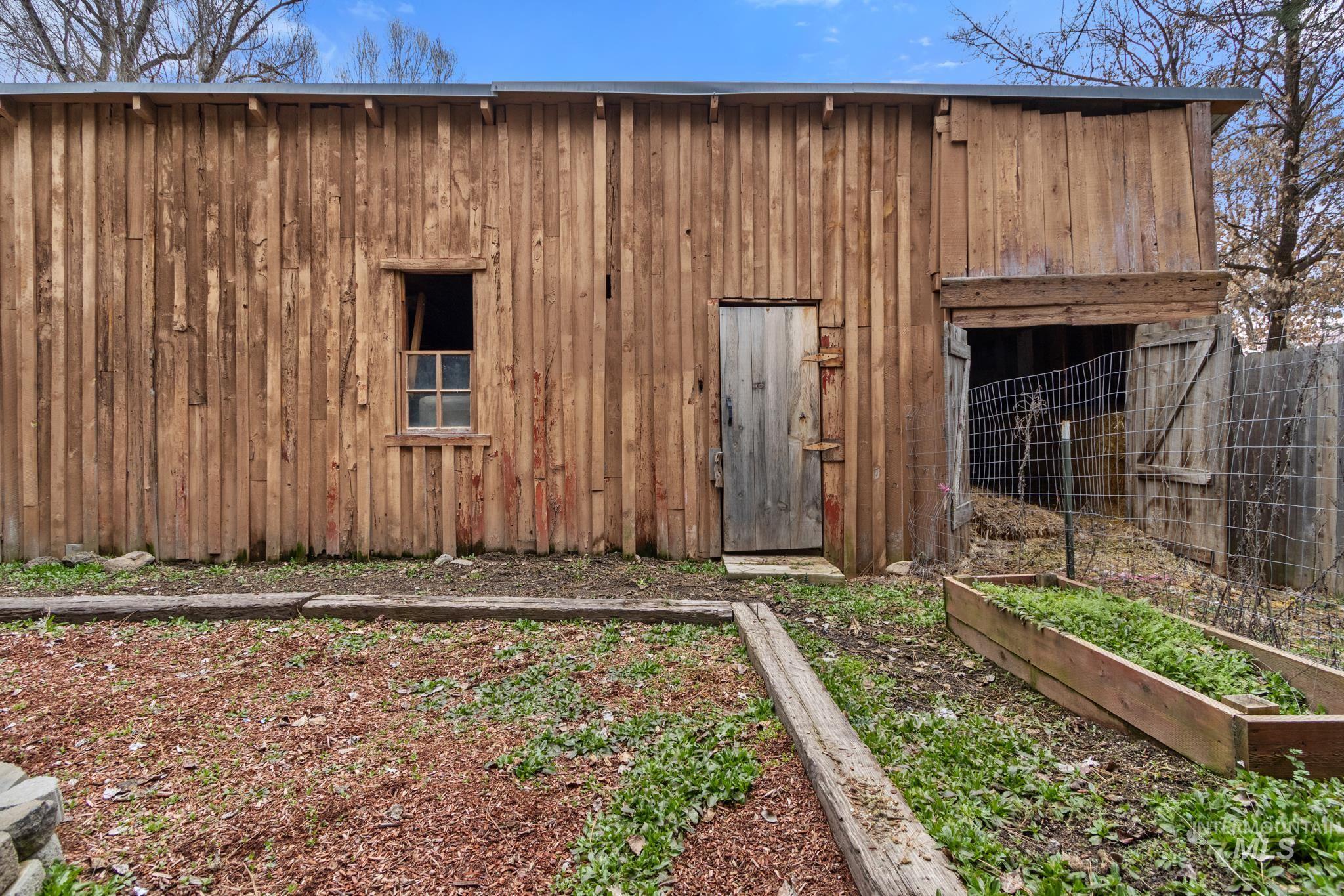 201 W Commercial, Idaho City, Idaho 83631, 4 Bedrooms, 1.5 Bathrooms, Residential For Sale, Price $299,000, 98980282