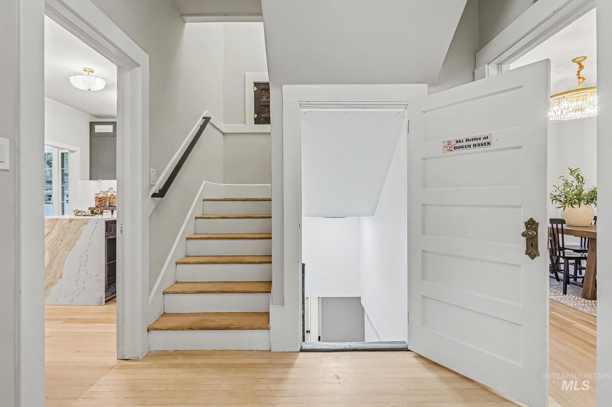 1004 N 17th, Boise, Idaho 83702, 5 Bedrooms, 2.5 Bathrooms, Residential For Sale, Price $1,500,000,MLS 98980286