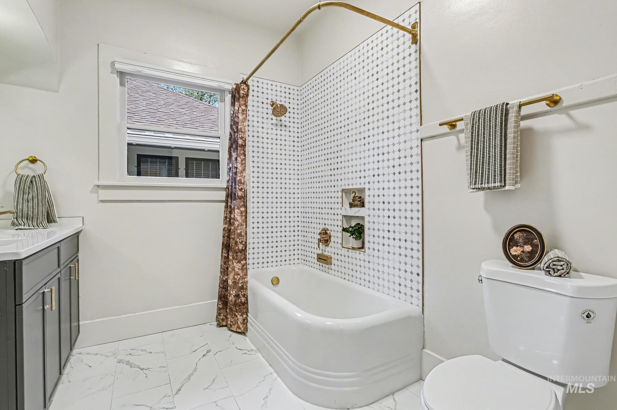 1004 N 17th, Boise, Idaho 83702, 5 Bedrooms, 2.5 Bathrooms, Residential For Sale, Price $1,500,000,MLS 98980286