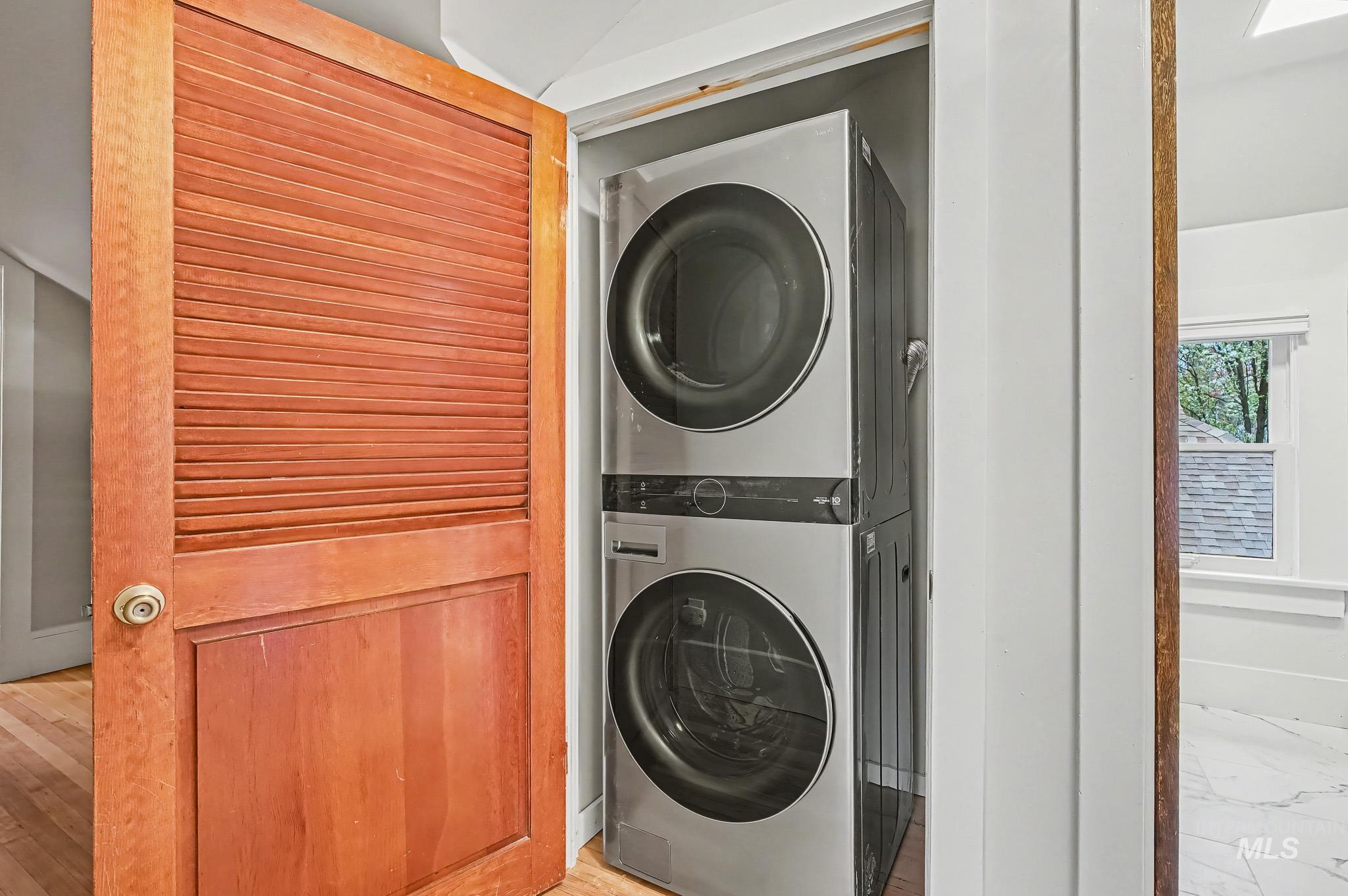 1004 N 17th, Boise, Idaho 83702, 5 Bedrooms, 2.5 Bathrooms, Residential For Sale, Price $1,500,000,MLS 98980286