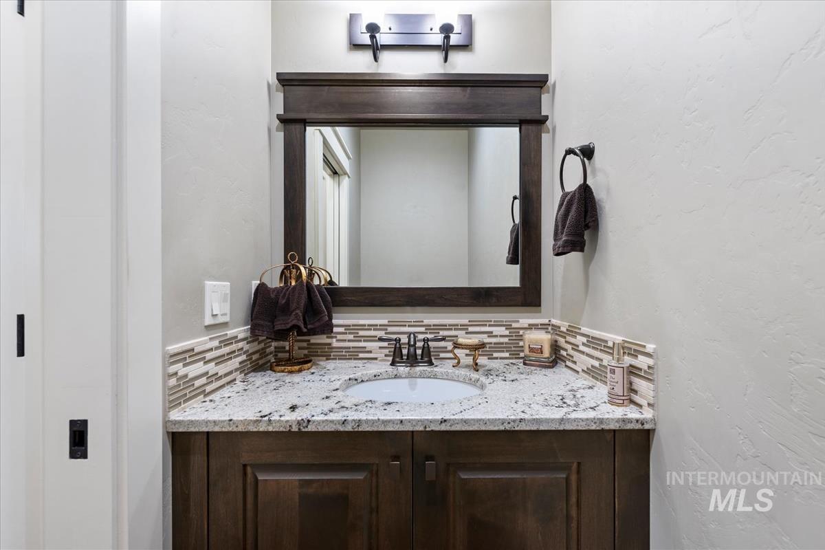 4061 W Highland Fall Ct, Meridian, Idaho 83646, 3 Bedrooms, 2.5 Bathrooms, Residential For Sale, Price $849,900,MLS 98980288